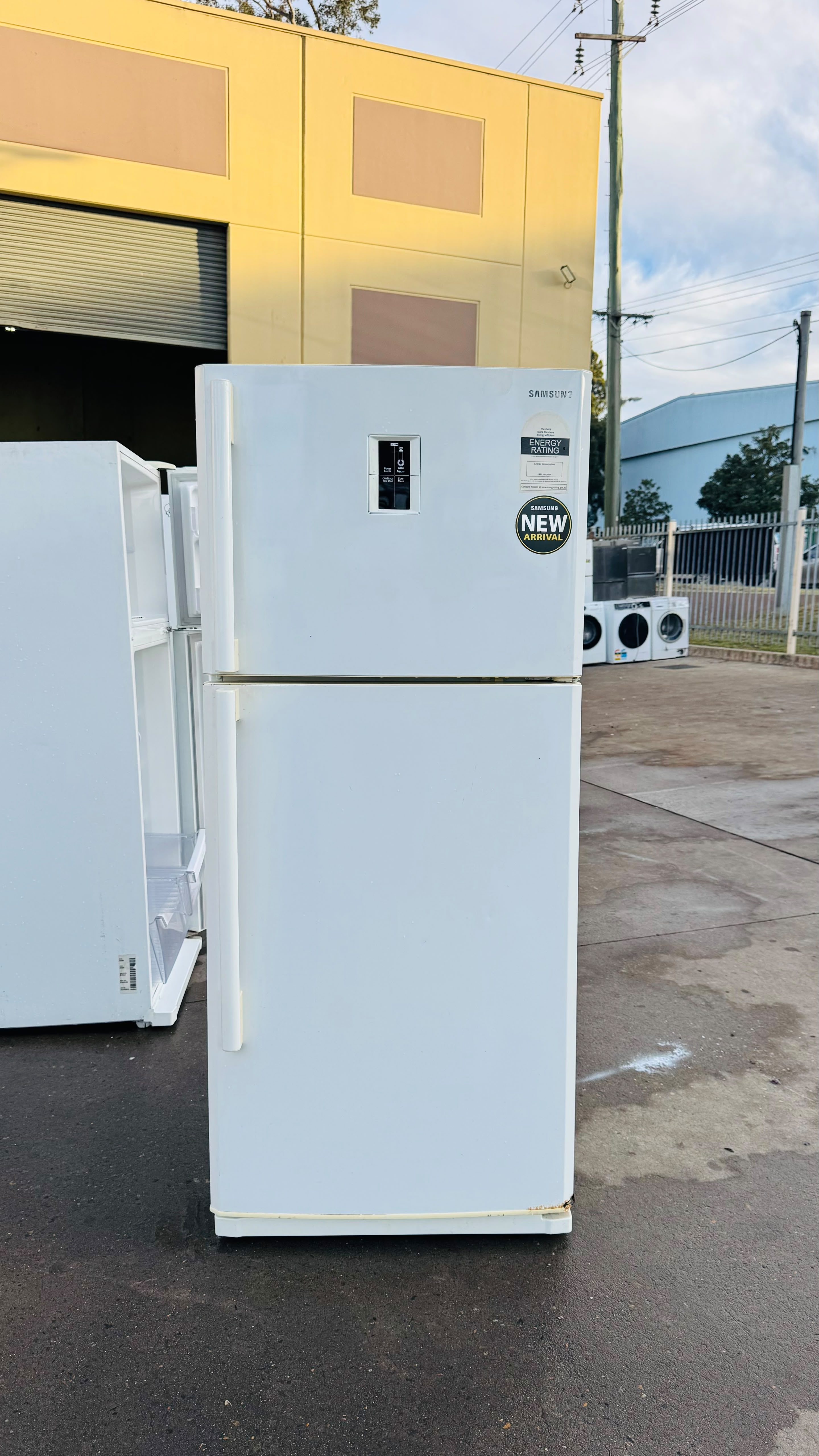 SAMSUNG 431 LITRES FRIDGE FREEZER