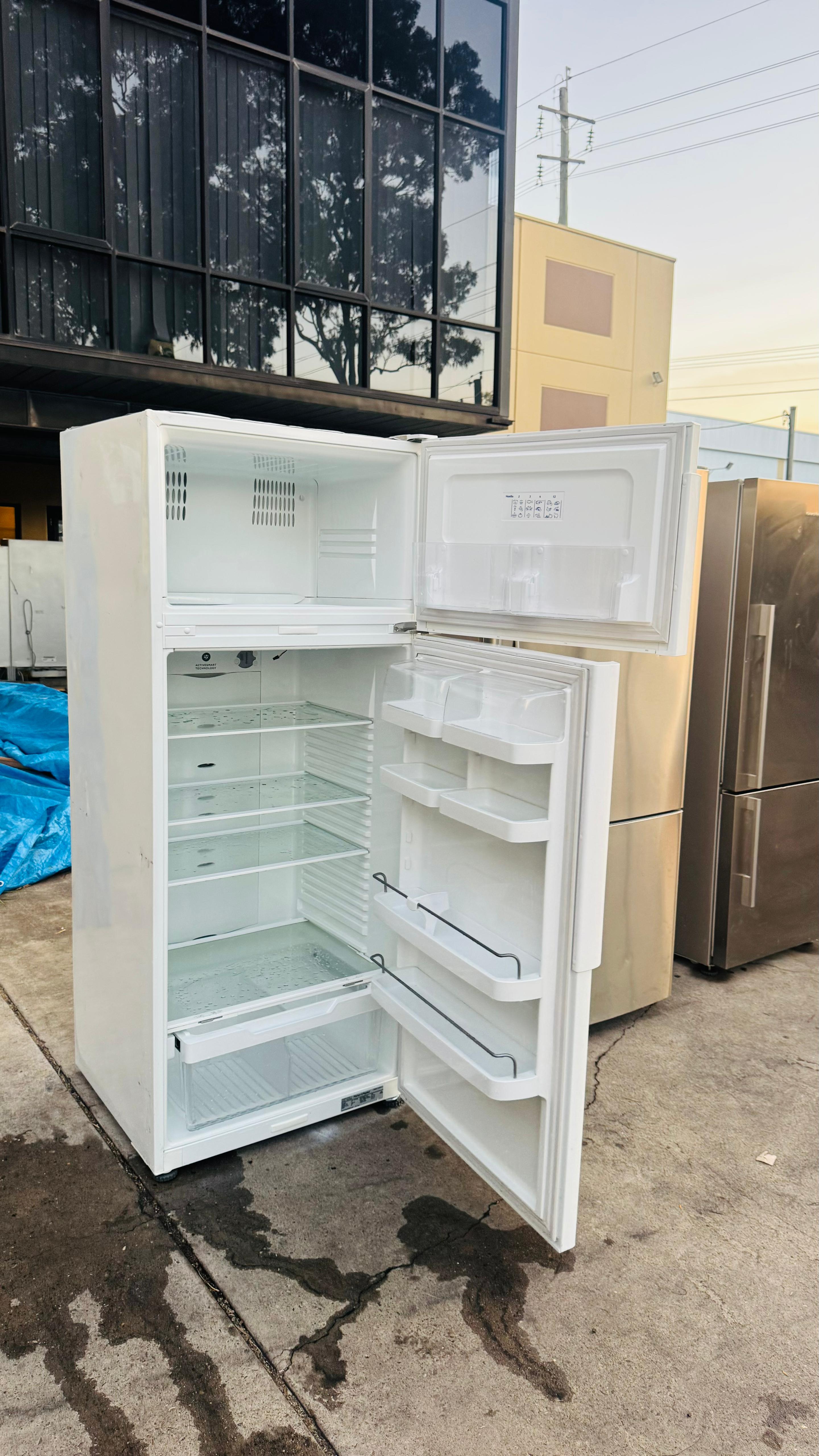 FISHER AND PAYKEL 447 LITRES FRIDGE FREEZER
