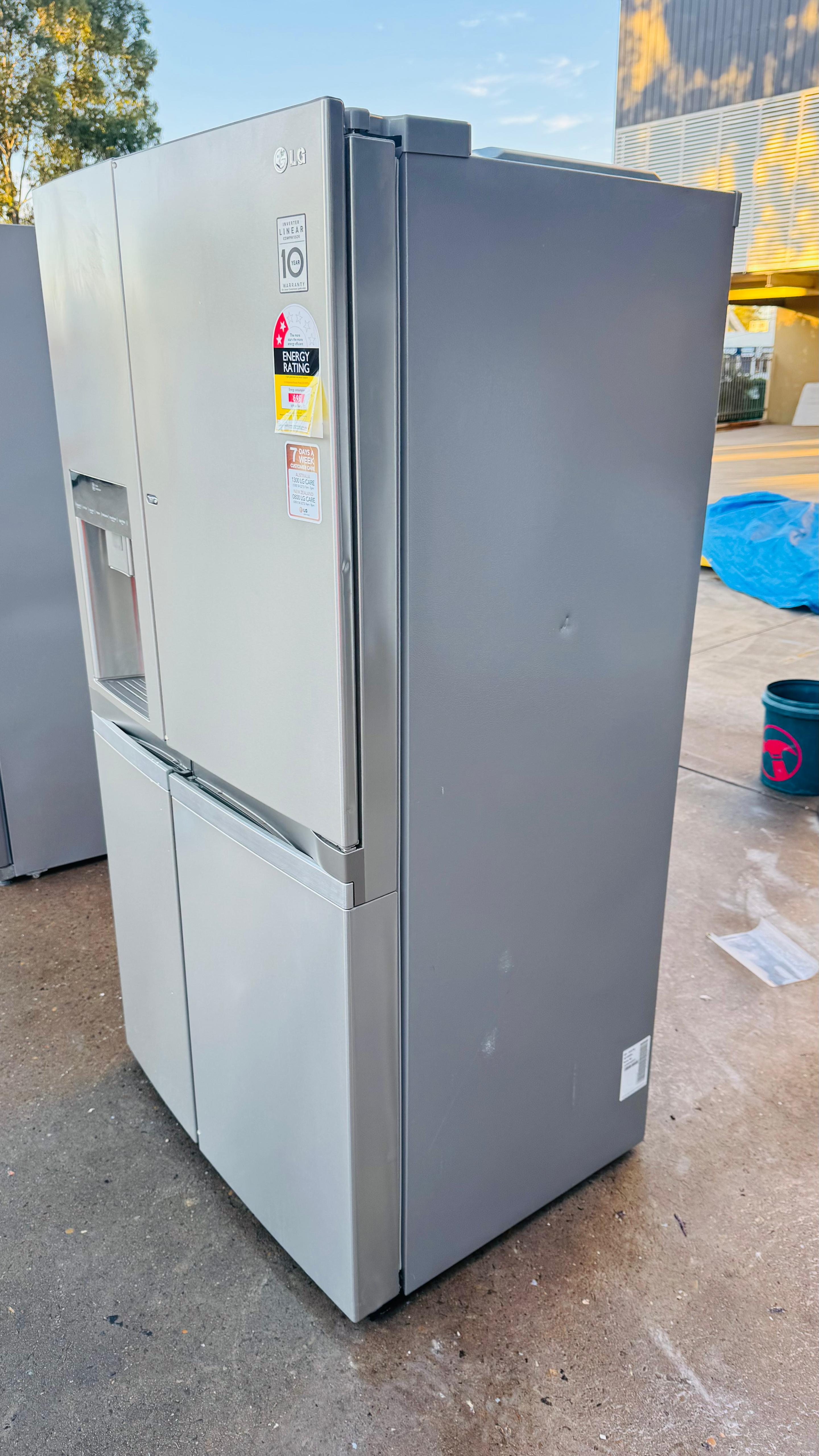 LG 661 LITRES SIDE BY SIDE DOOR FRIDGE FREEZER