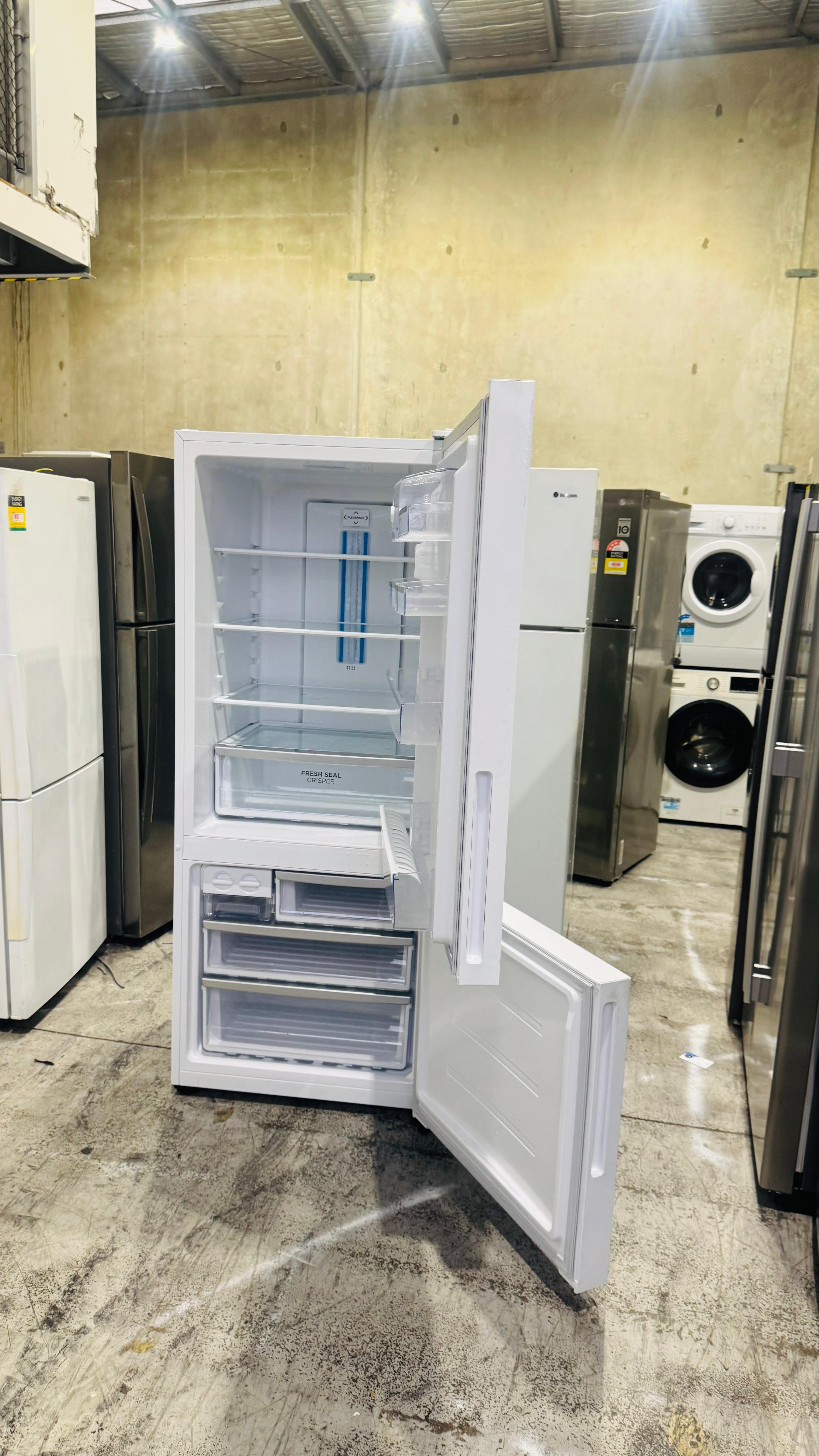 WESTINGHOUSE 453 LITRES FRIDGE FREEZER