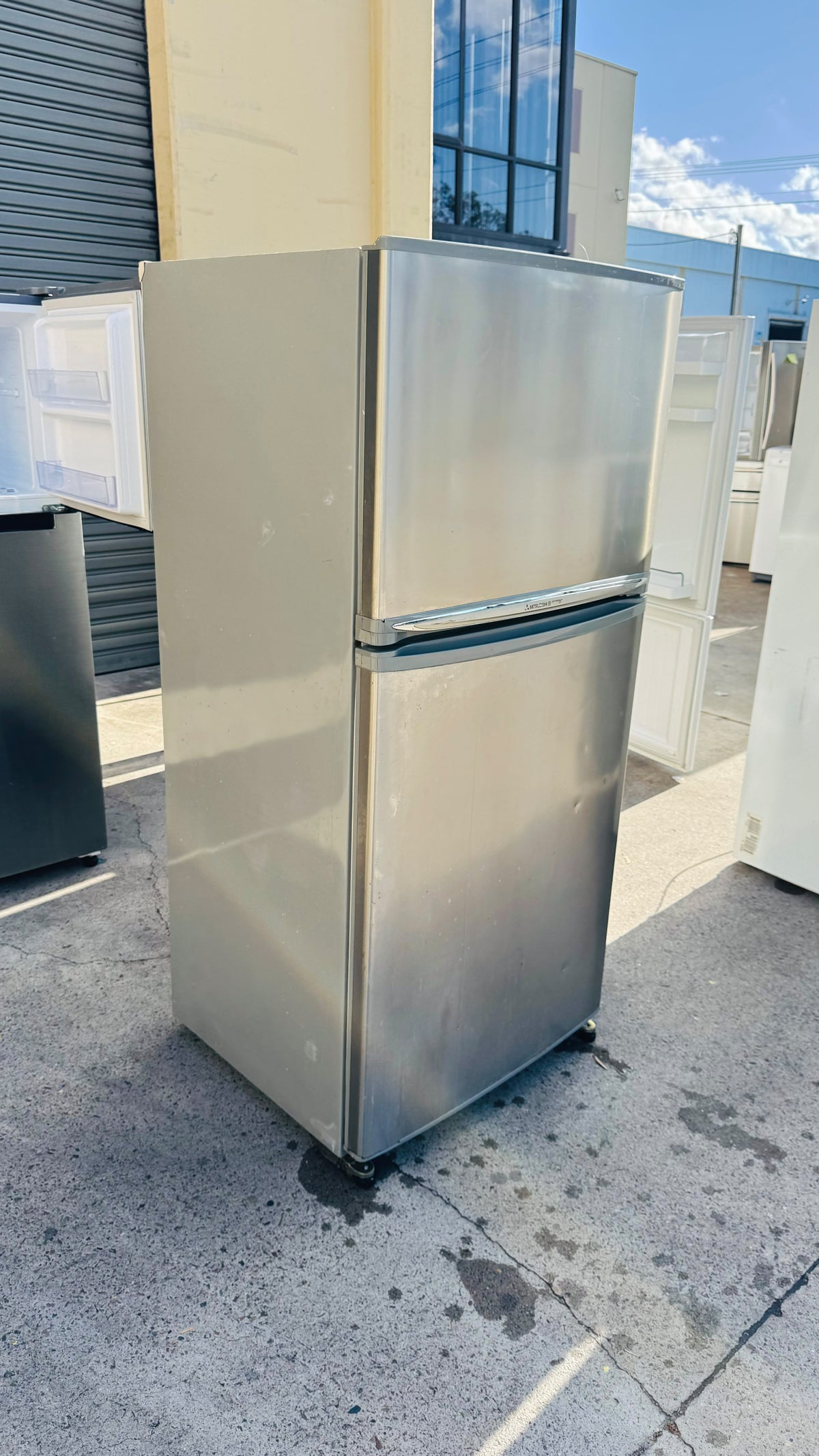 MITSUBUSHI 508 LITRES FRIDGE FREEZER