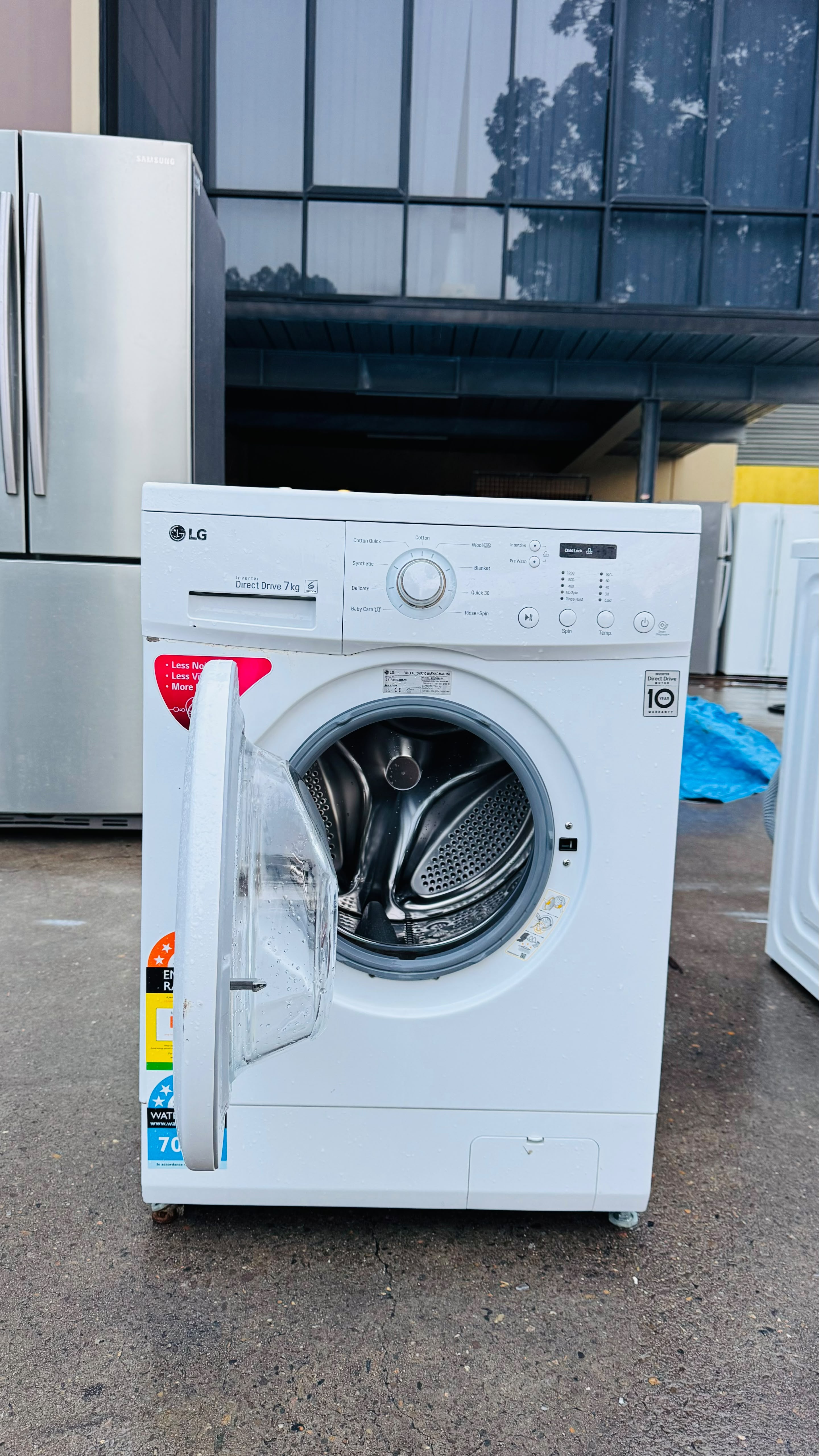 LG 7KGS FRONT LOADER WASHING MACHINE