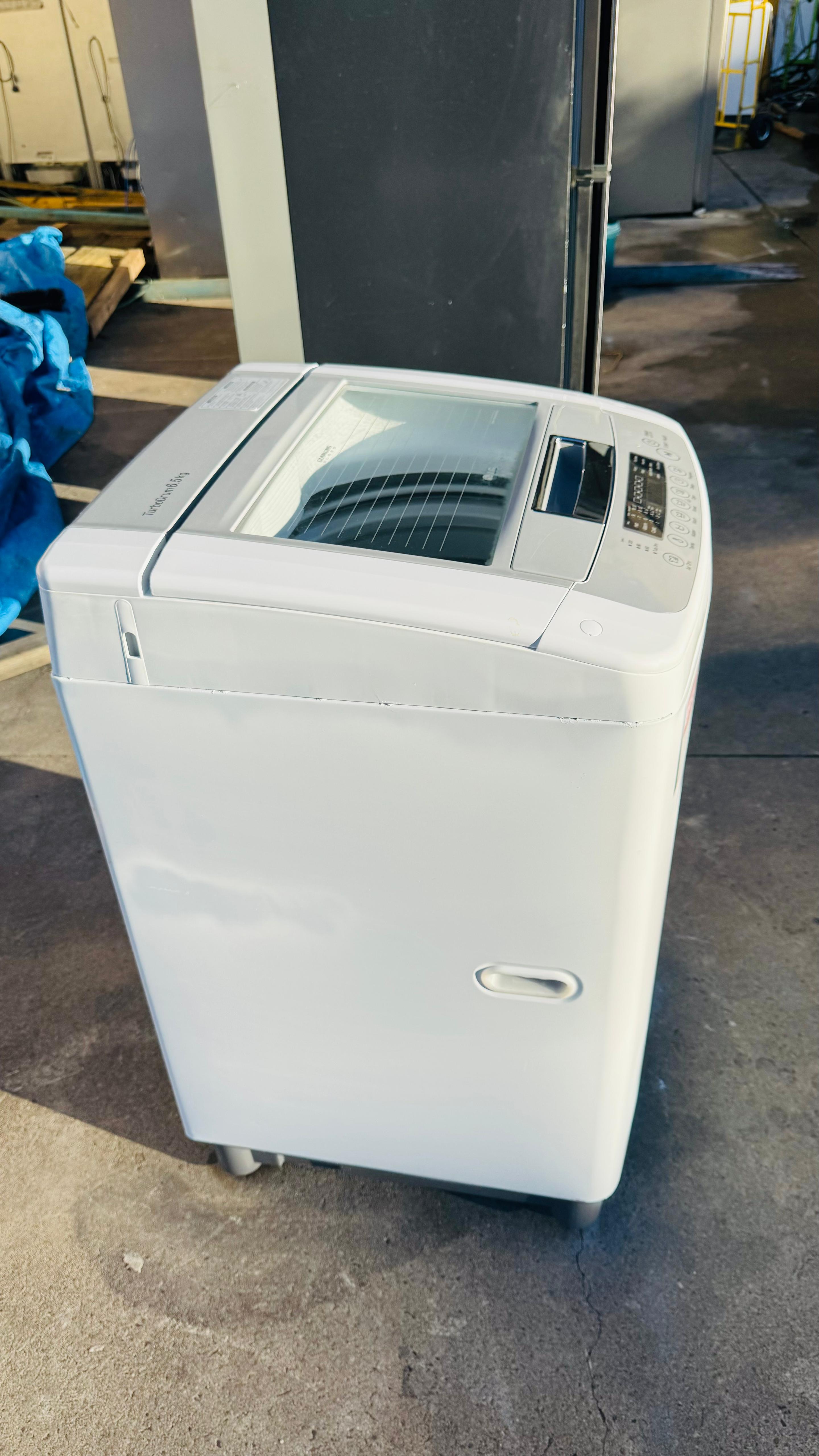 LG 6.5 KGS TOP LOADER WASHING MACHINE