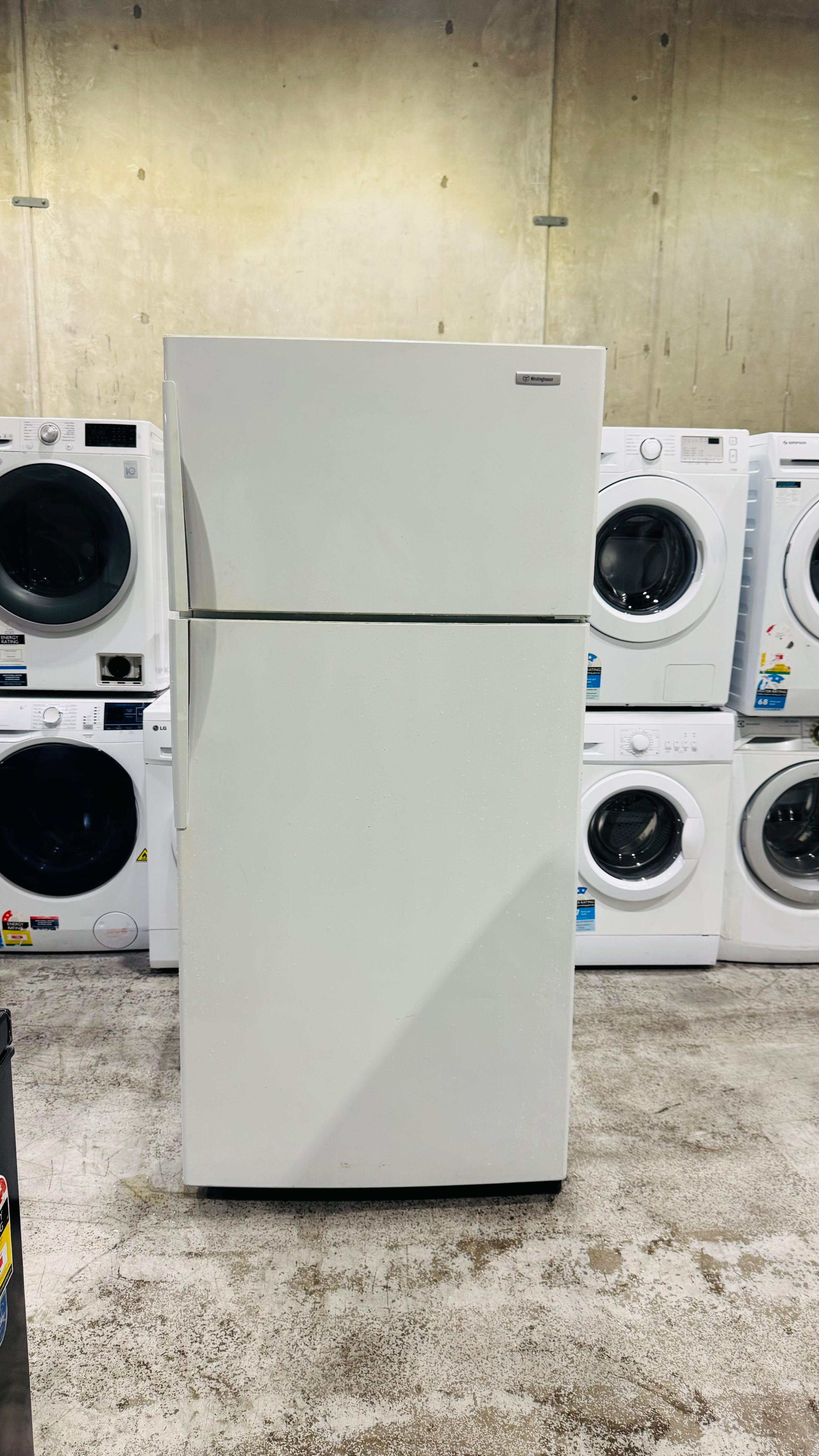 WESTINGHOUSE 520 LITRES FRIDGE FREEZER