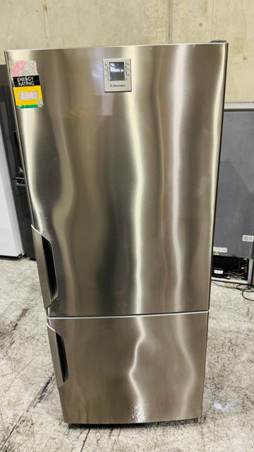 ELECTROLUX 430 LITRES FRIDGE FREEZER