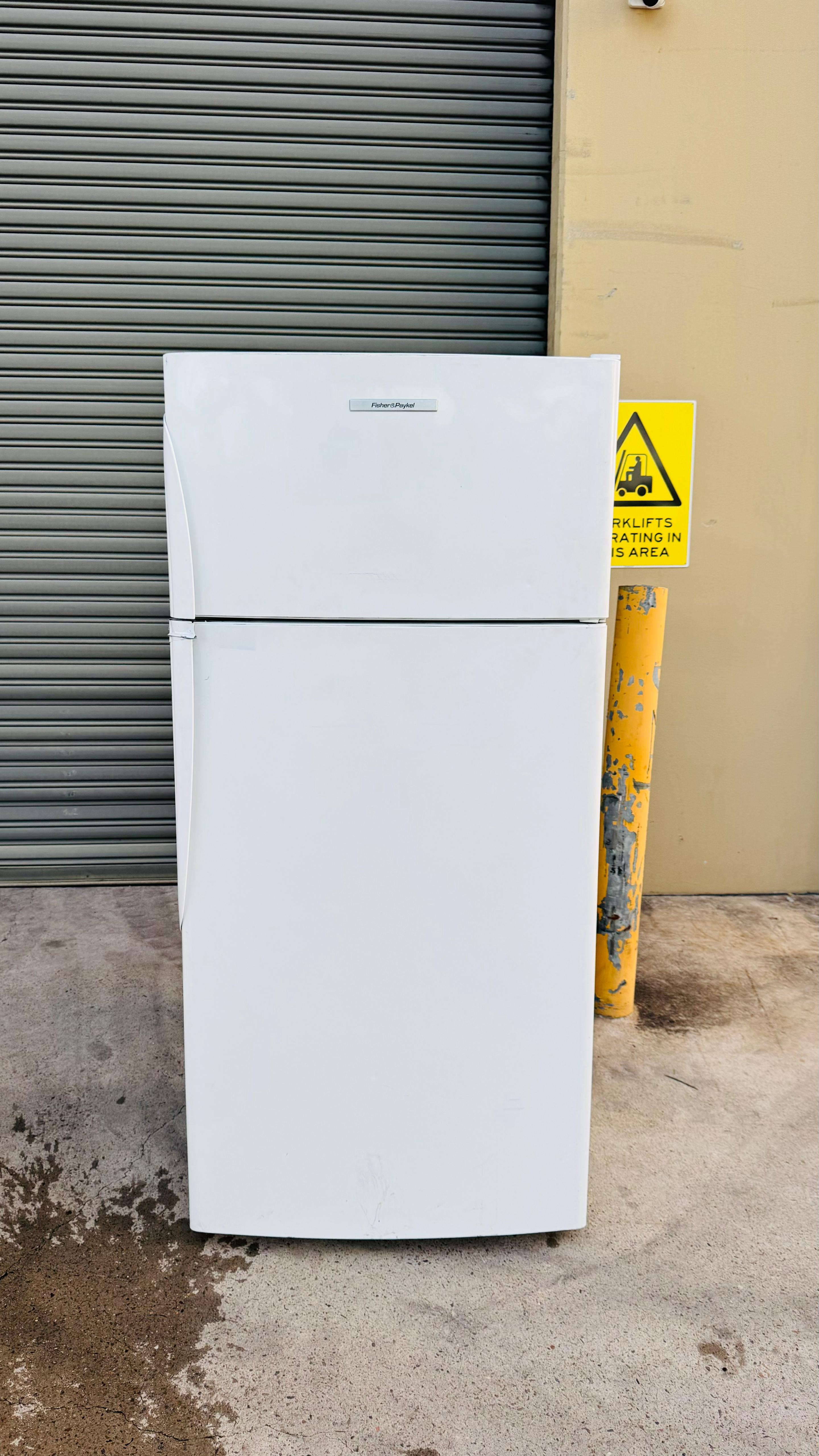 FISHER AND PAYKEL 517 LITRES FRIDGE FREEZER