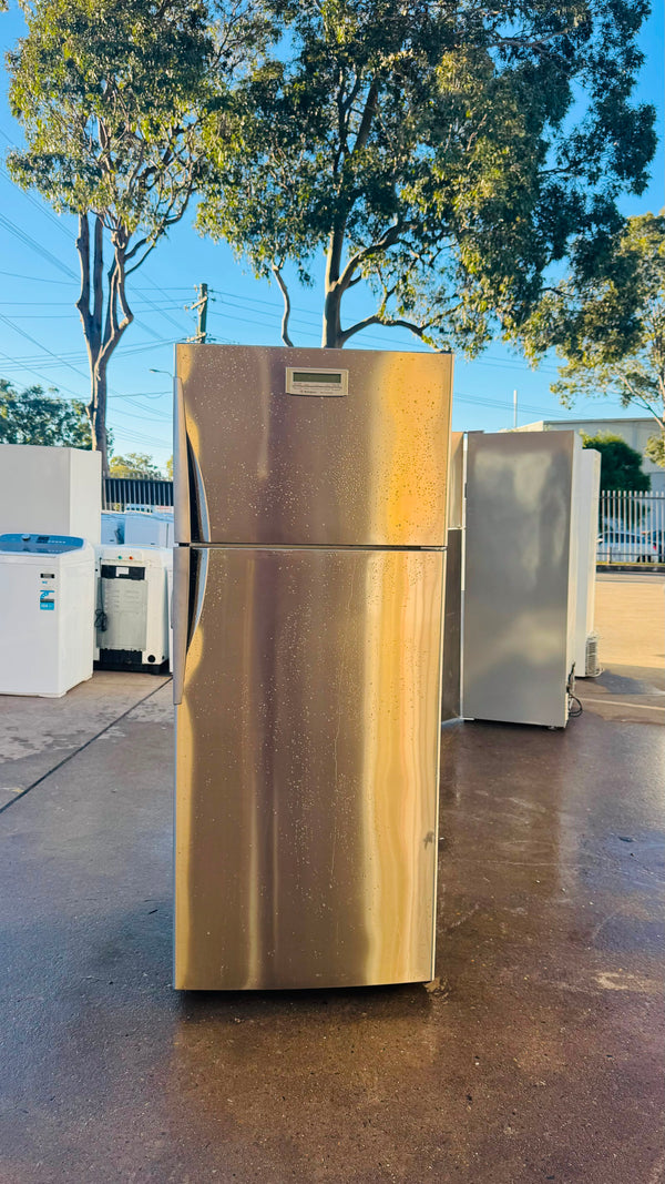 WESTINGHOUSE 393 LITRES FRIDGE FREEZER