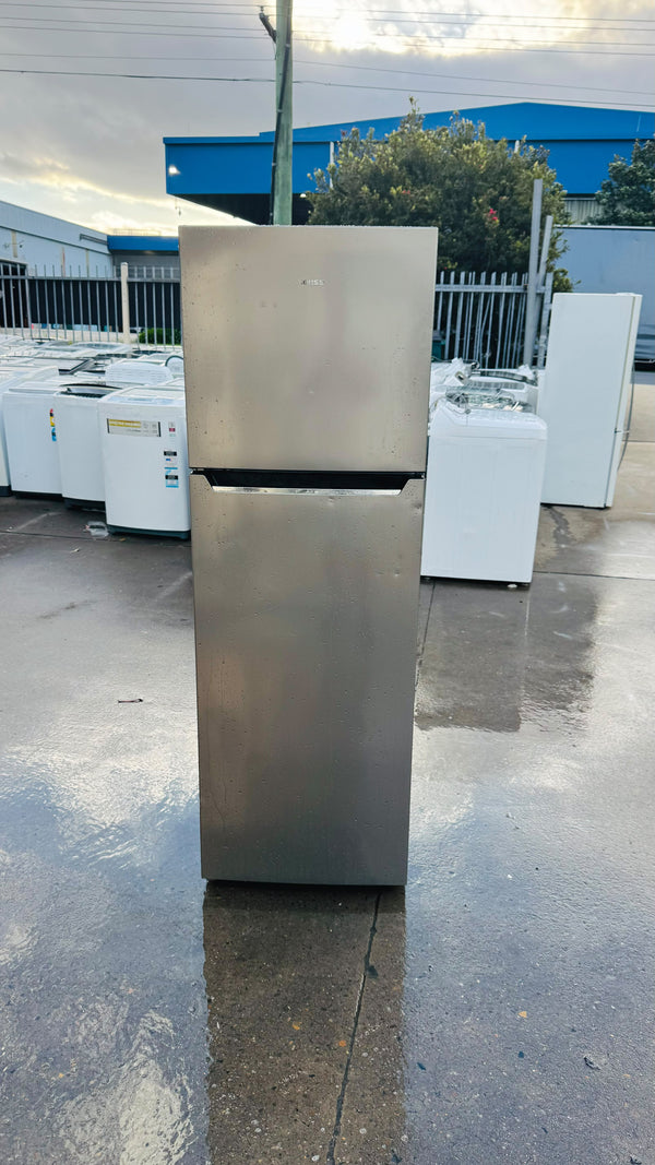 HISENSE 272 LITRES FRIDGE FREEZER