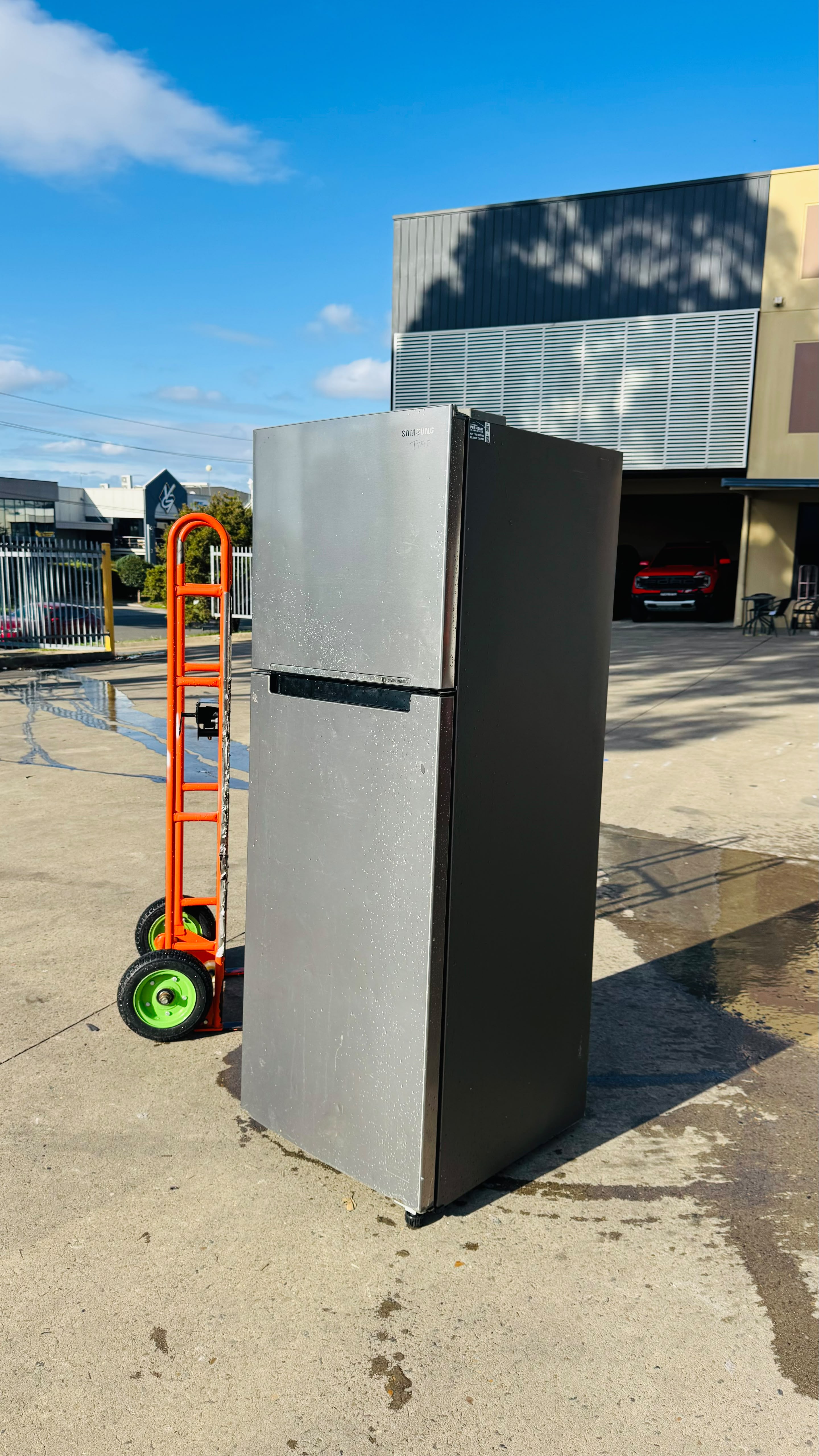 SAMSUNG 343 LITRES FRIDGE FREEZER
