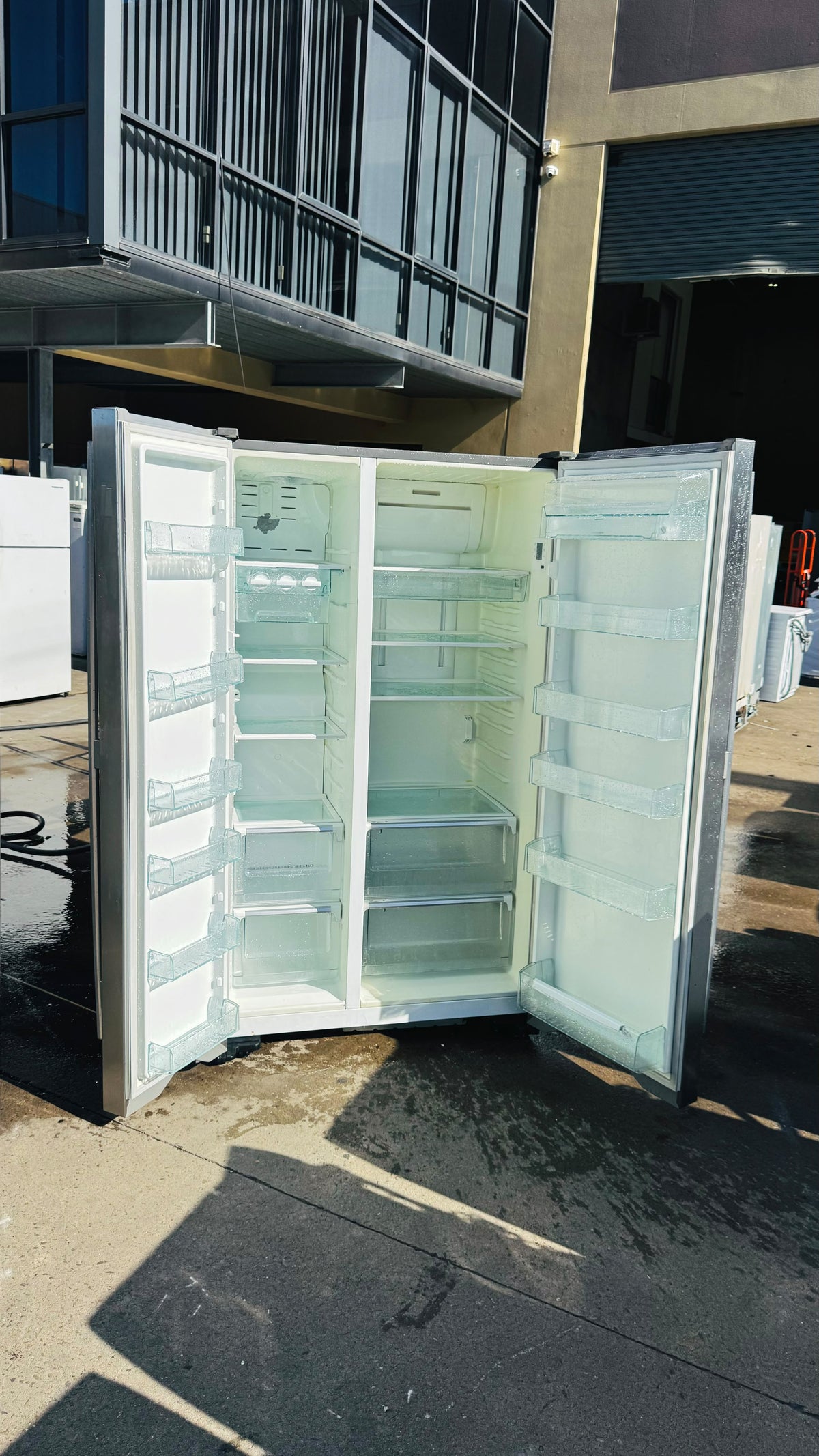 WESTINGHOUSE SIDE BY SIDE 700 LITRES FRIDGE FREEZER