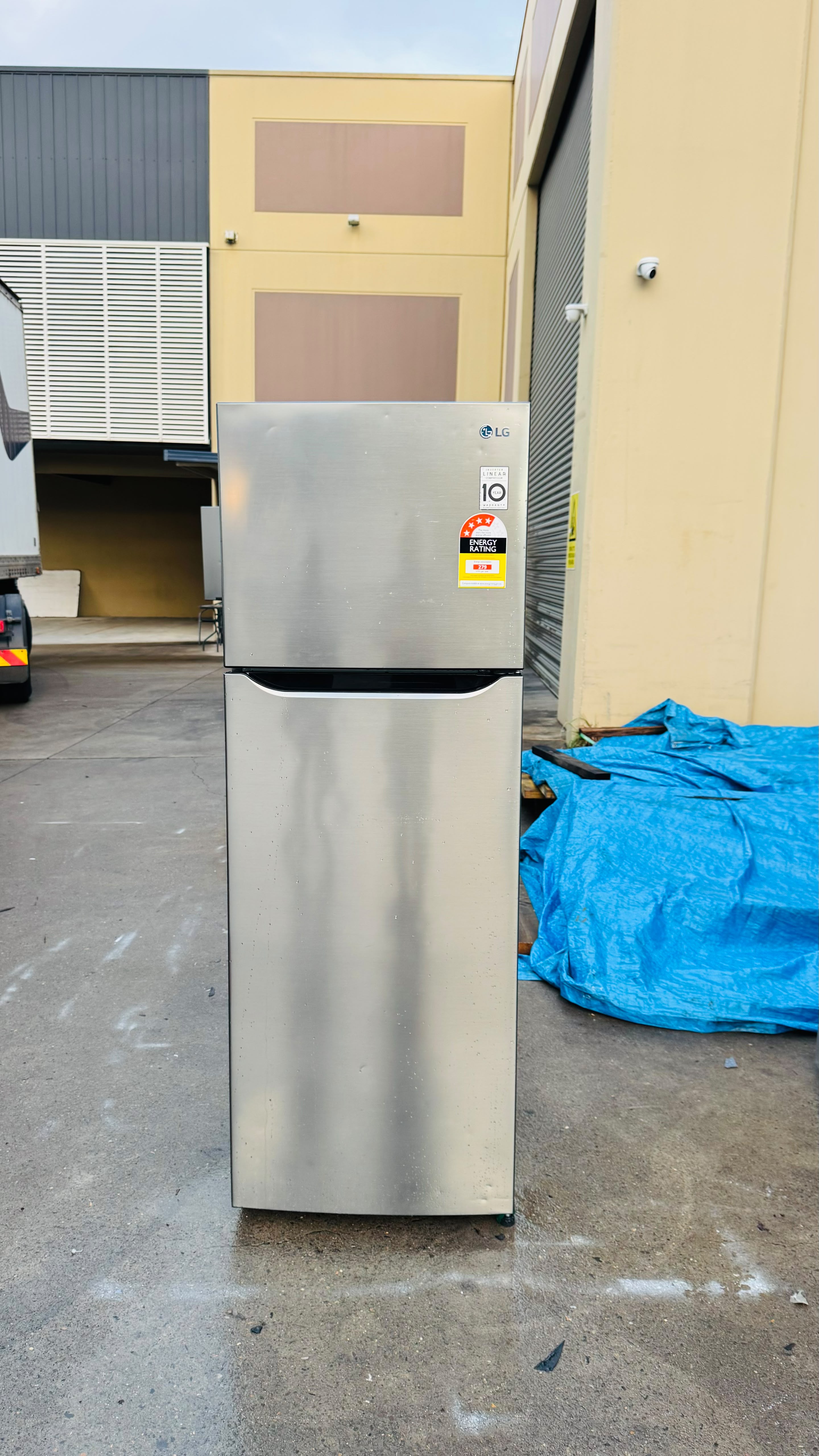 LG 332 LITRES FRIDGE FREEZER