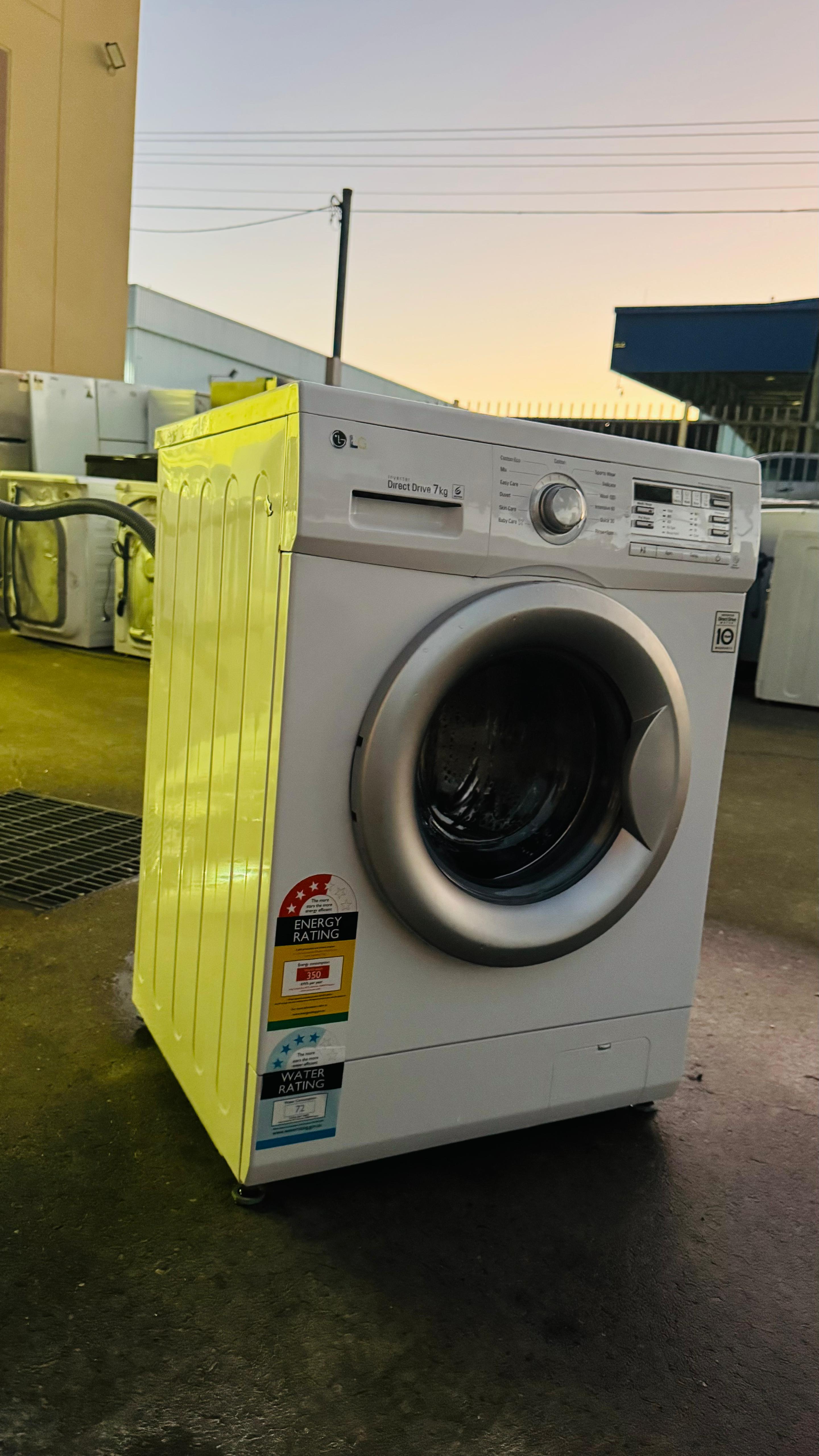 LG 7KGS FRONT LOADER WASHING MACHINE