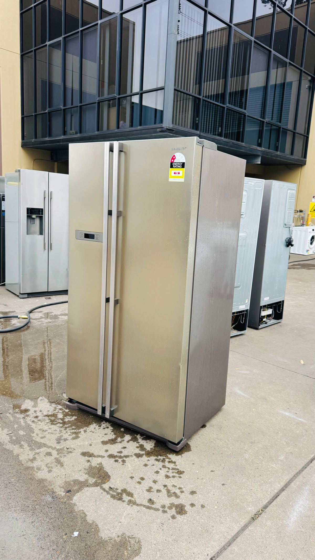 SAMSUNG 713 LITRES SIDE BY SIDE DOOR FRIDGE FREEZER