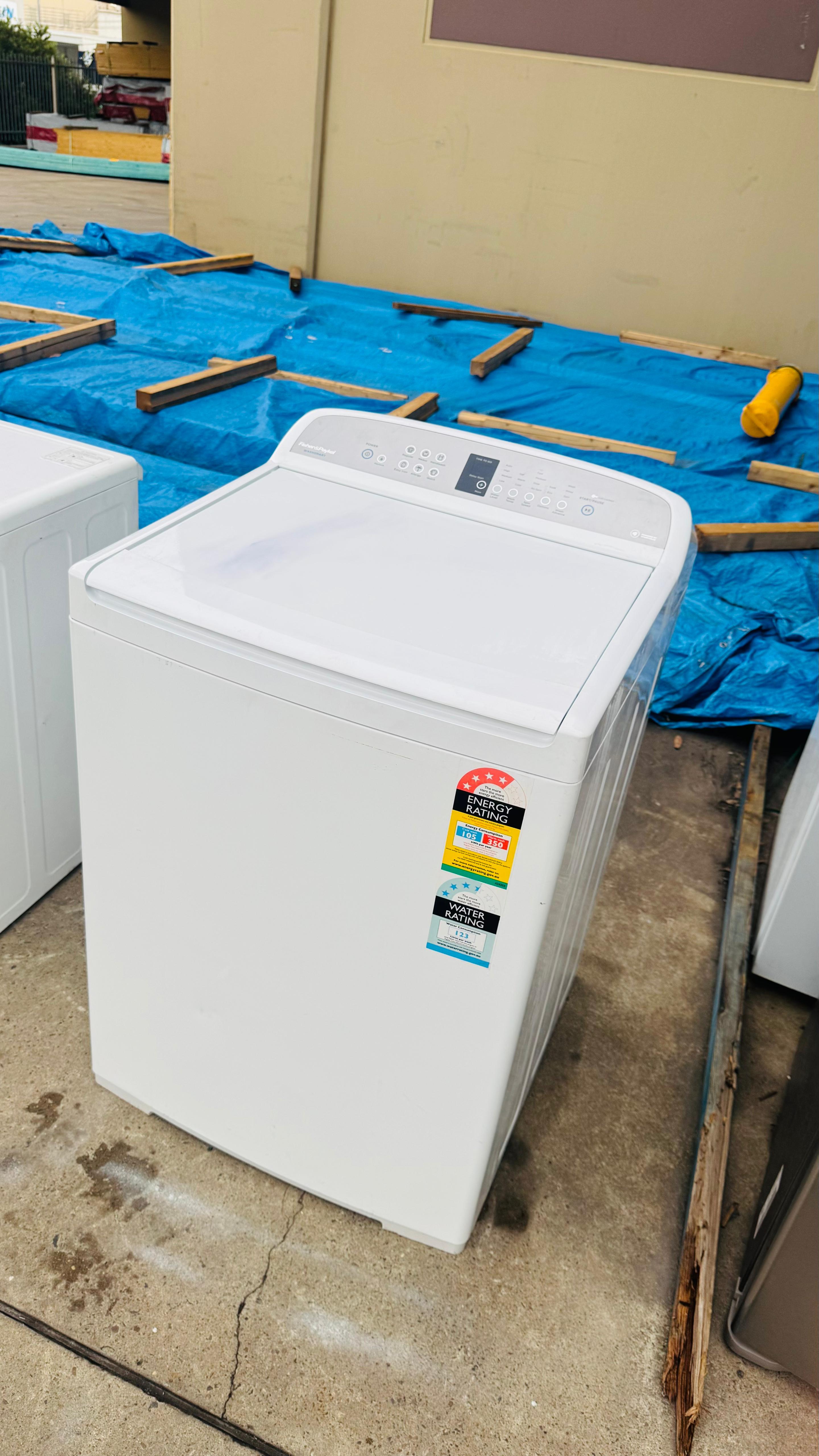 FISHER AND PAYKEL 10KGS TOP LOADER WASHING MACHINE
