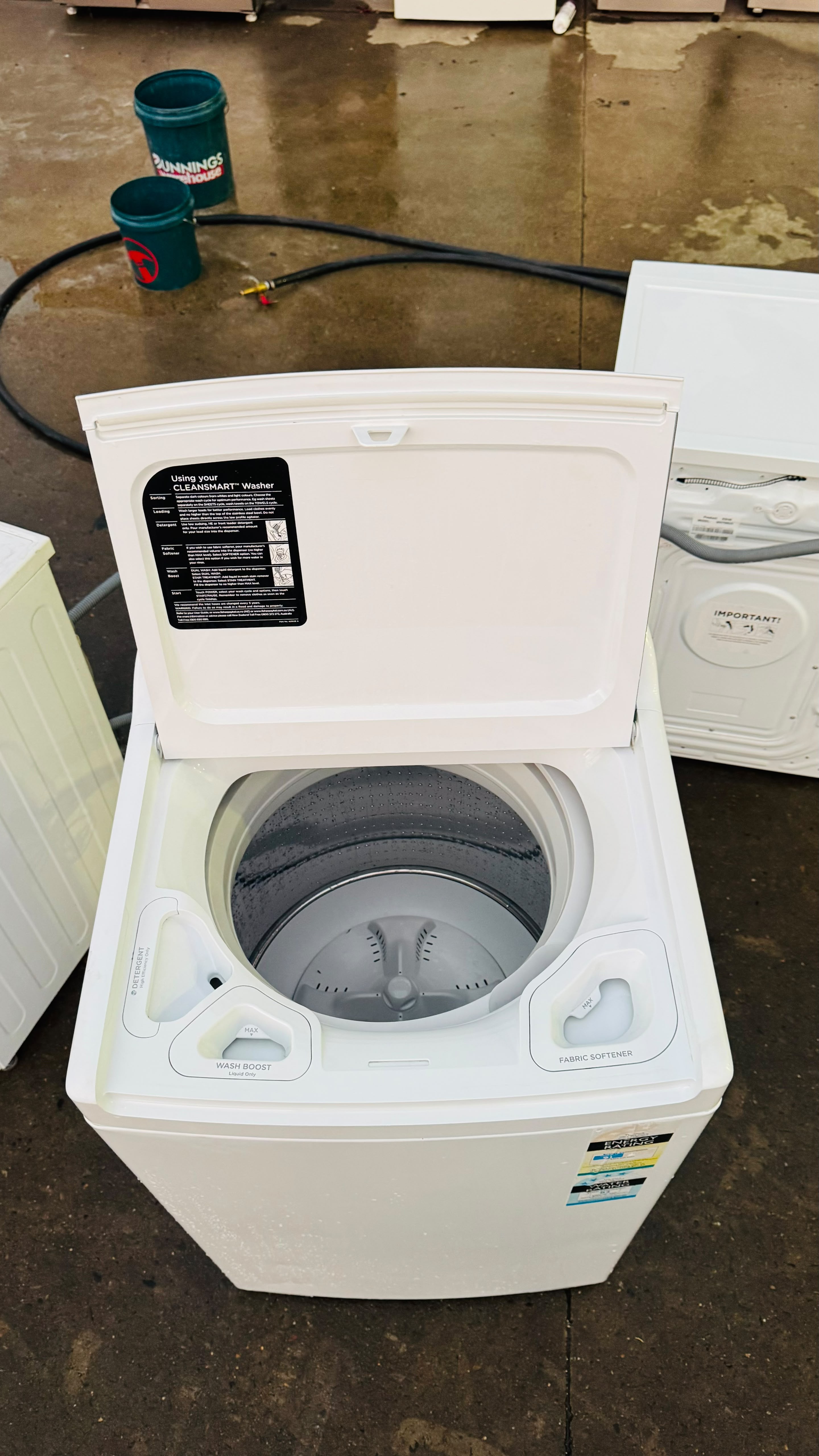 FISHER AND PAYKEL 8KGS TOP LOADER WASHING MACHINE