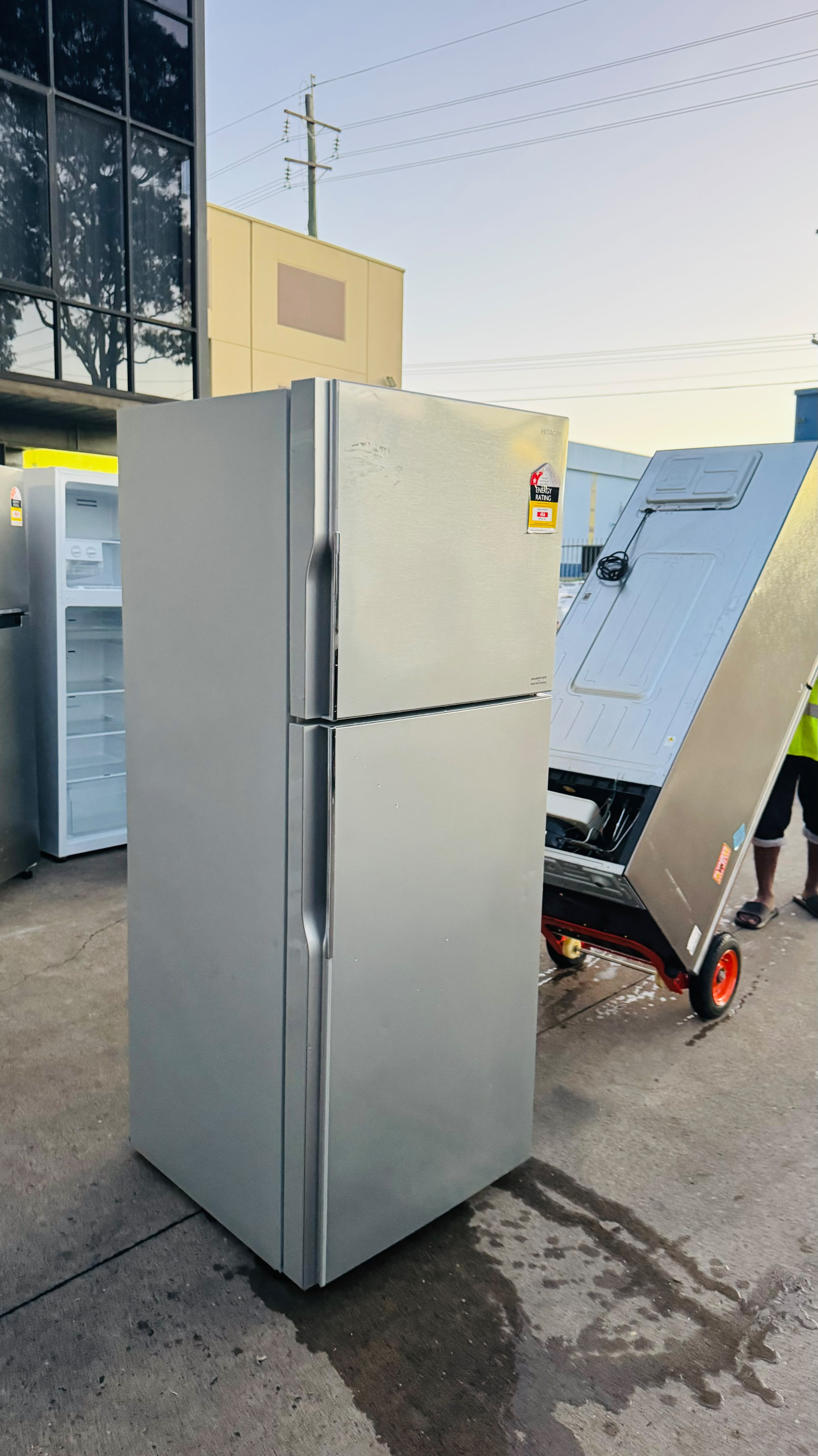 HITACHI 415 LITRES FRIDGE FREEZER