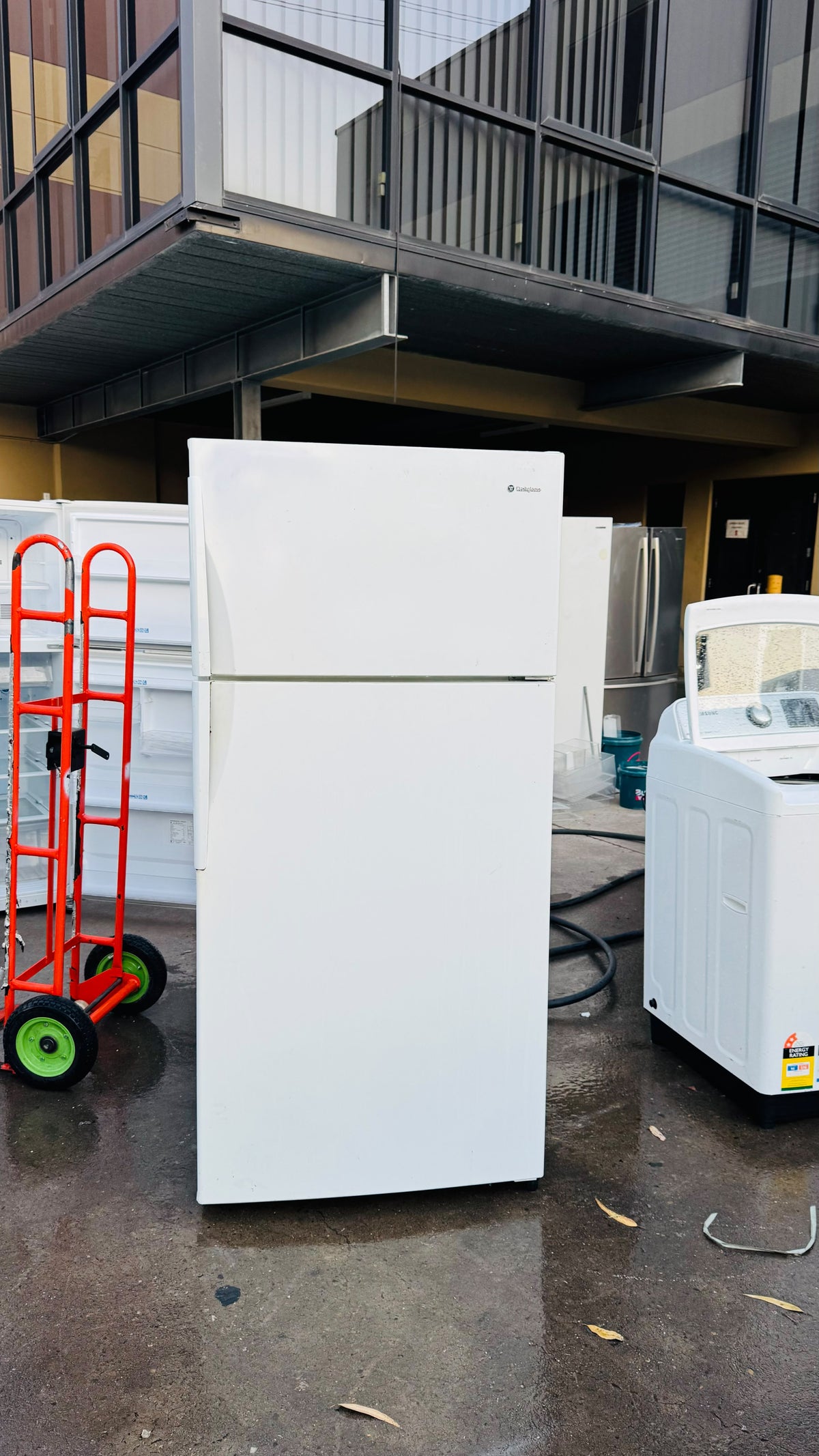 WESTINGHOUSE 520 LITRES FRIDGE FREEZER