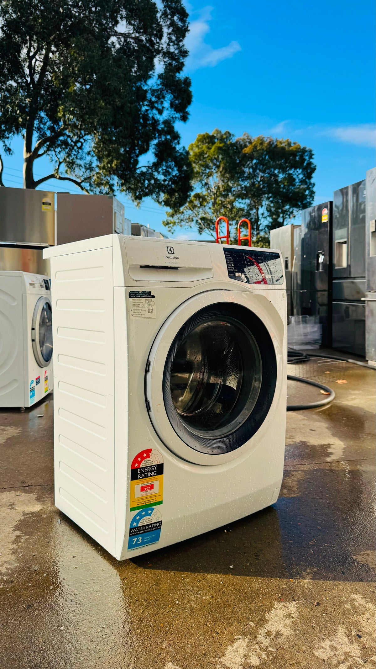 ELECTROLUX 7.5KGS FRONT LOADER WASHING MACHINE ONLY