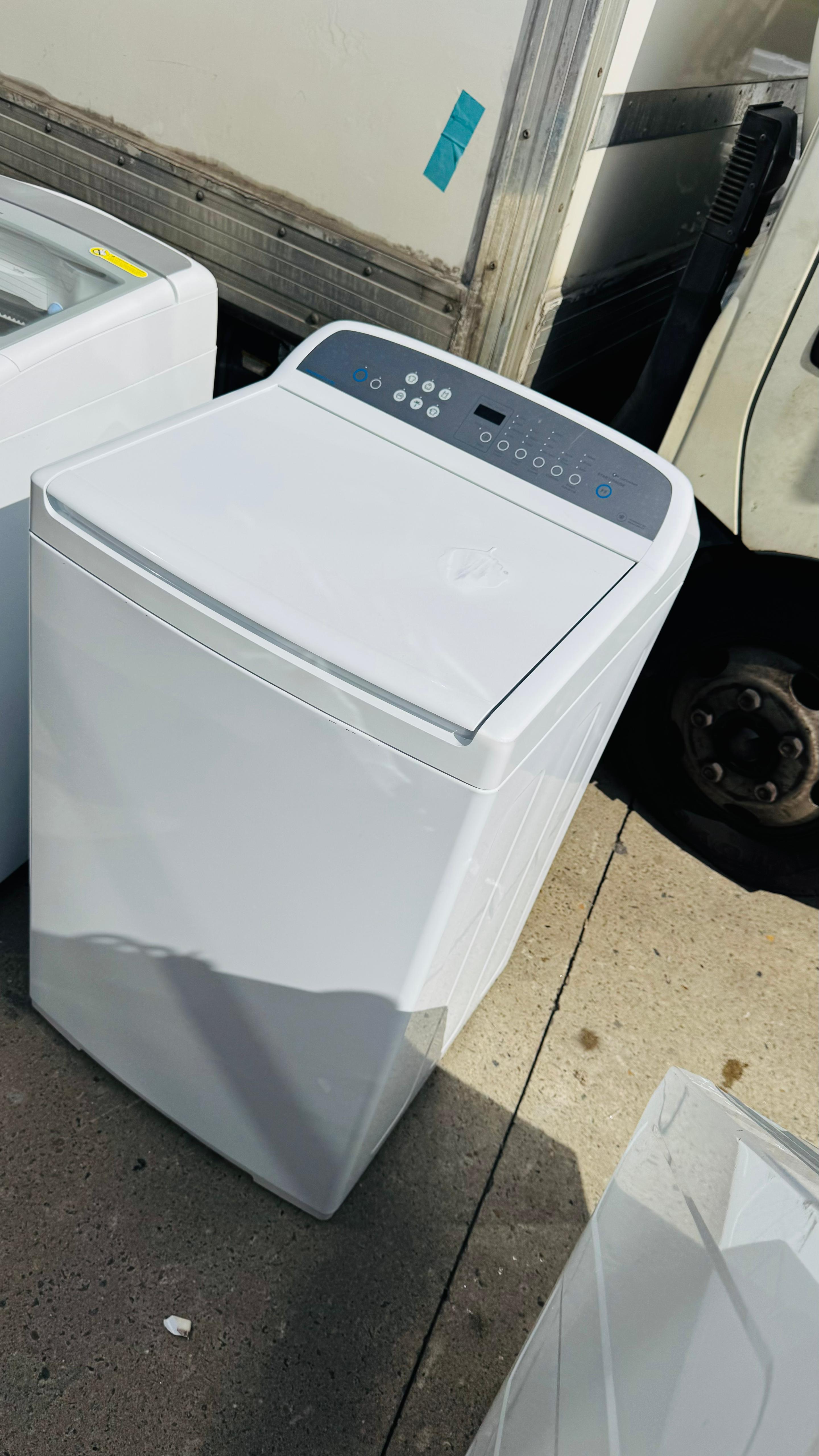 FISHER AND PAYKEL 8.5KGS TOP LOADER WASHING MACHINE