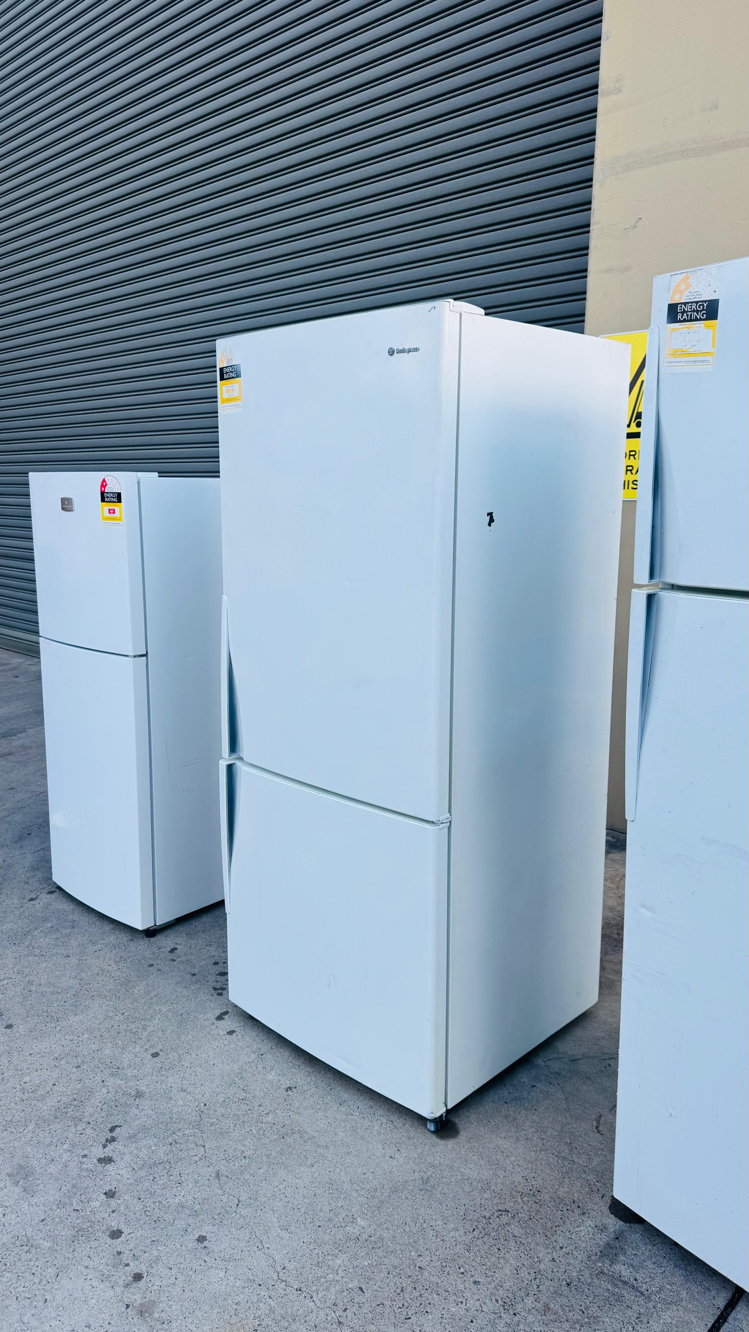 WESTINGHOUSE 430 LITRES FRIDGE FREEZER