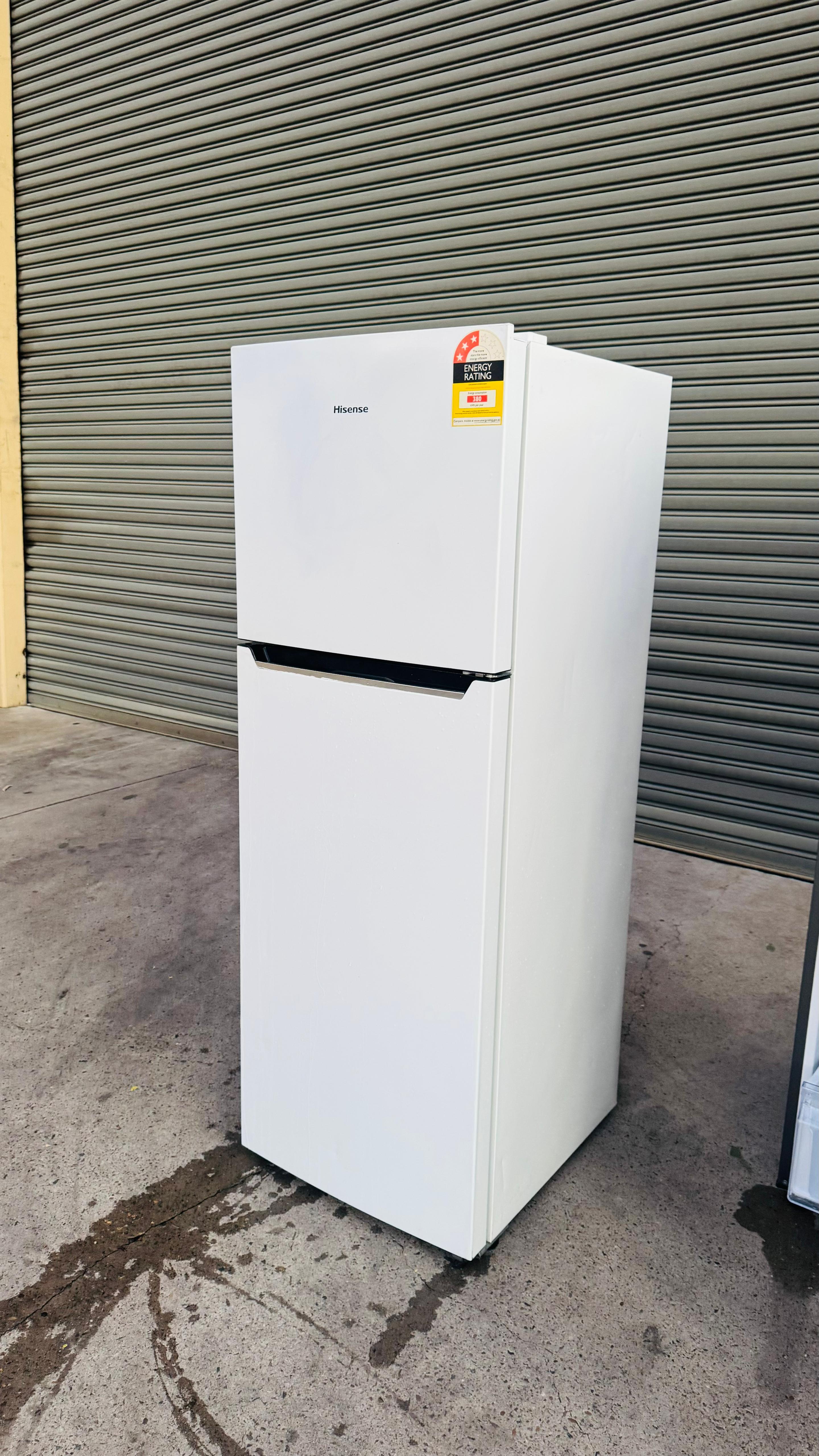HISENSE 350 LITRES FRIDGE FREEZER
