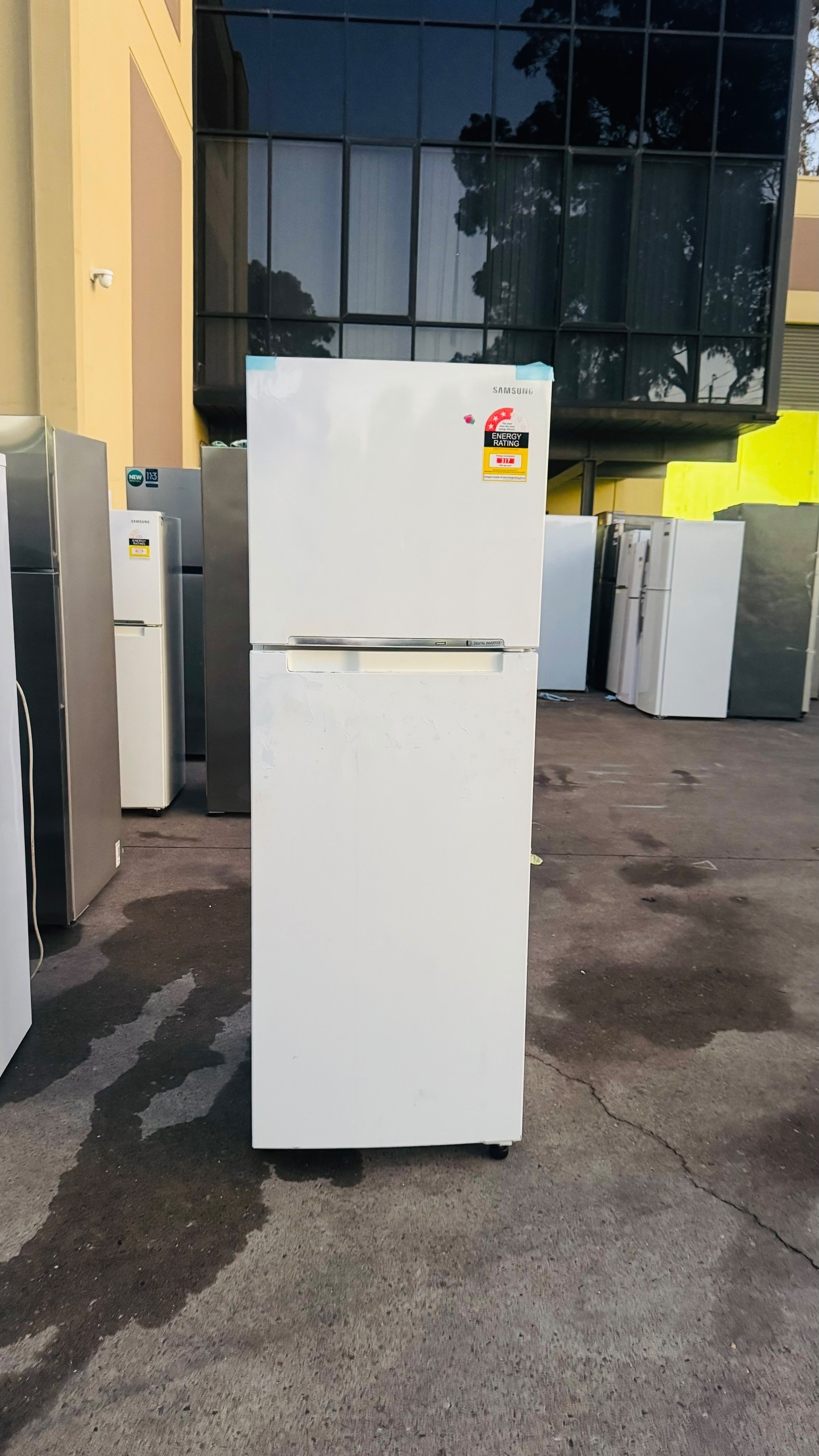 SAMSUNG 343 LITRES FRIDGE FREEZER
