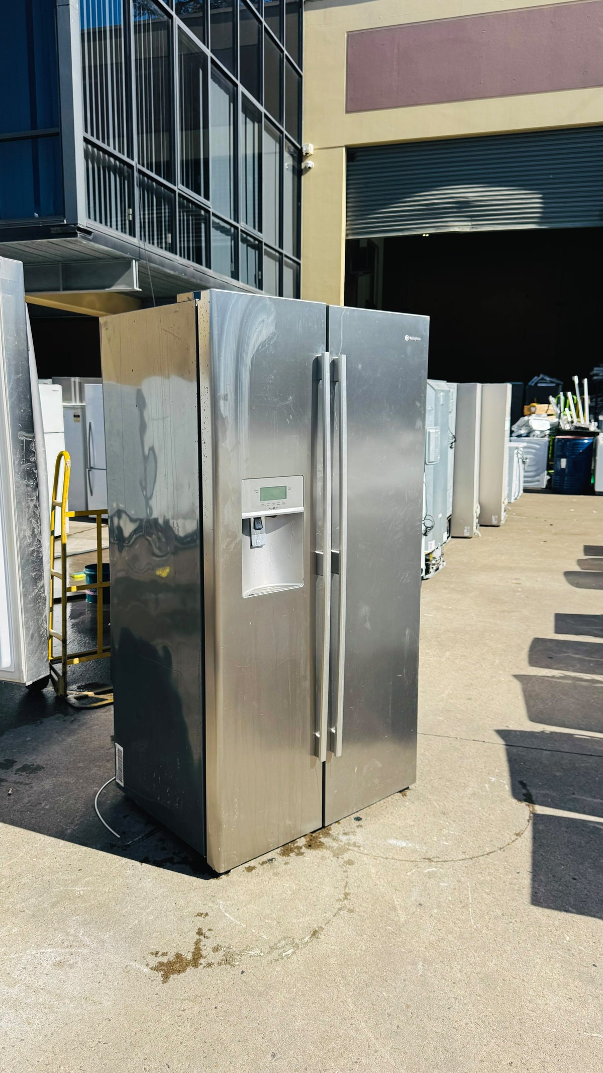 WESTINGHOUSE SIDE BY SIDE 555 LITRES FRIDGE FREEZER