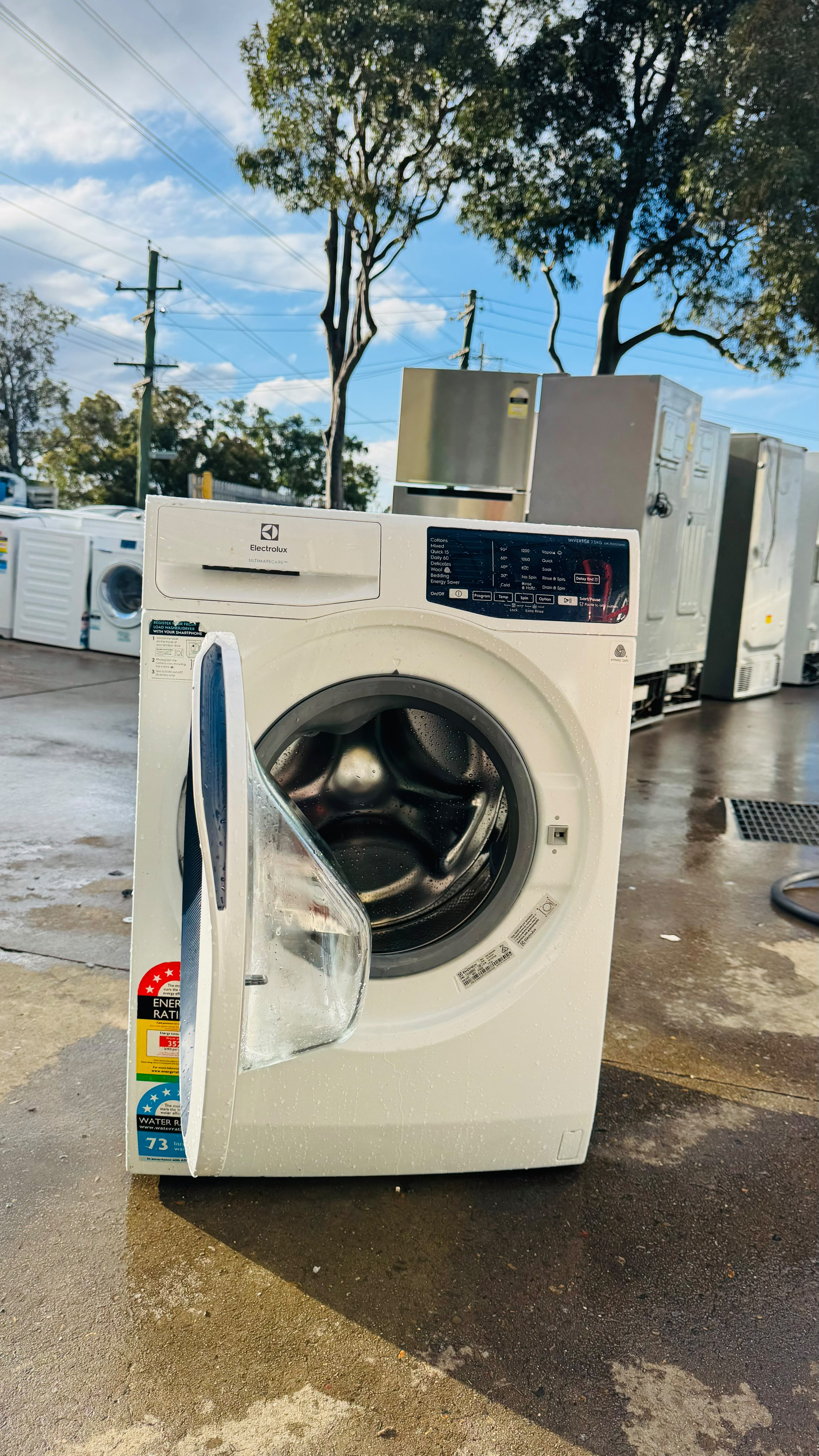 ELECTROLUX 7.5KGS FRONT LOADER WASHING MACHINE ONLY