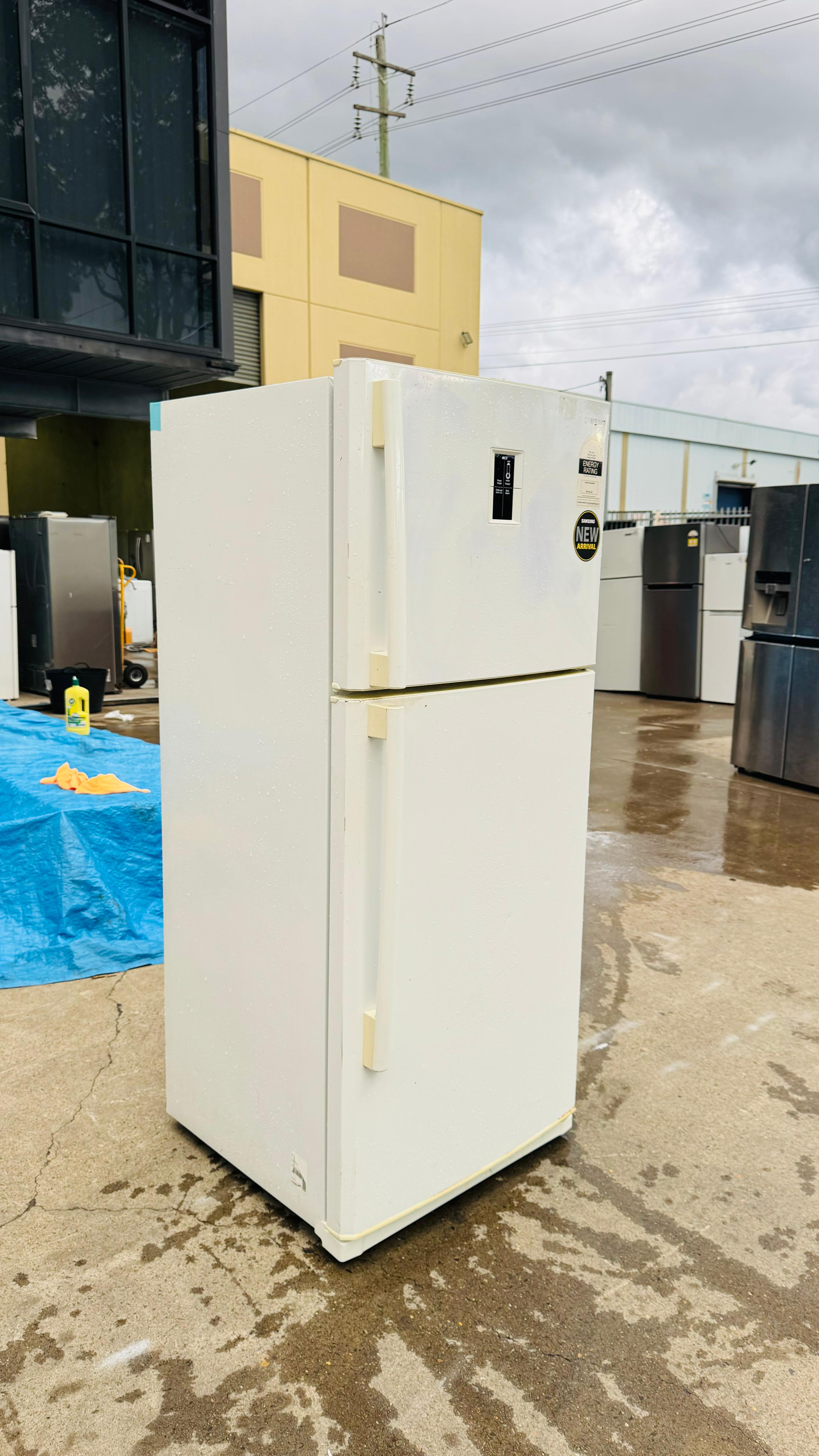 SAMSUNG 431 LITRES FRIDGE FREEZER