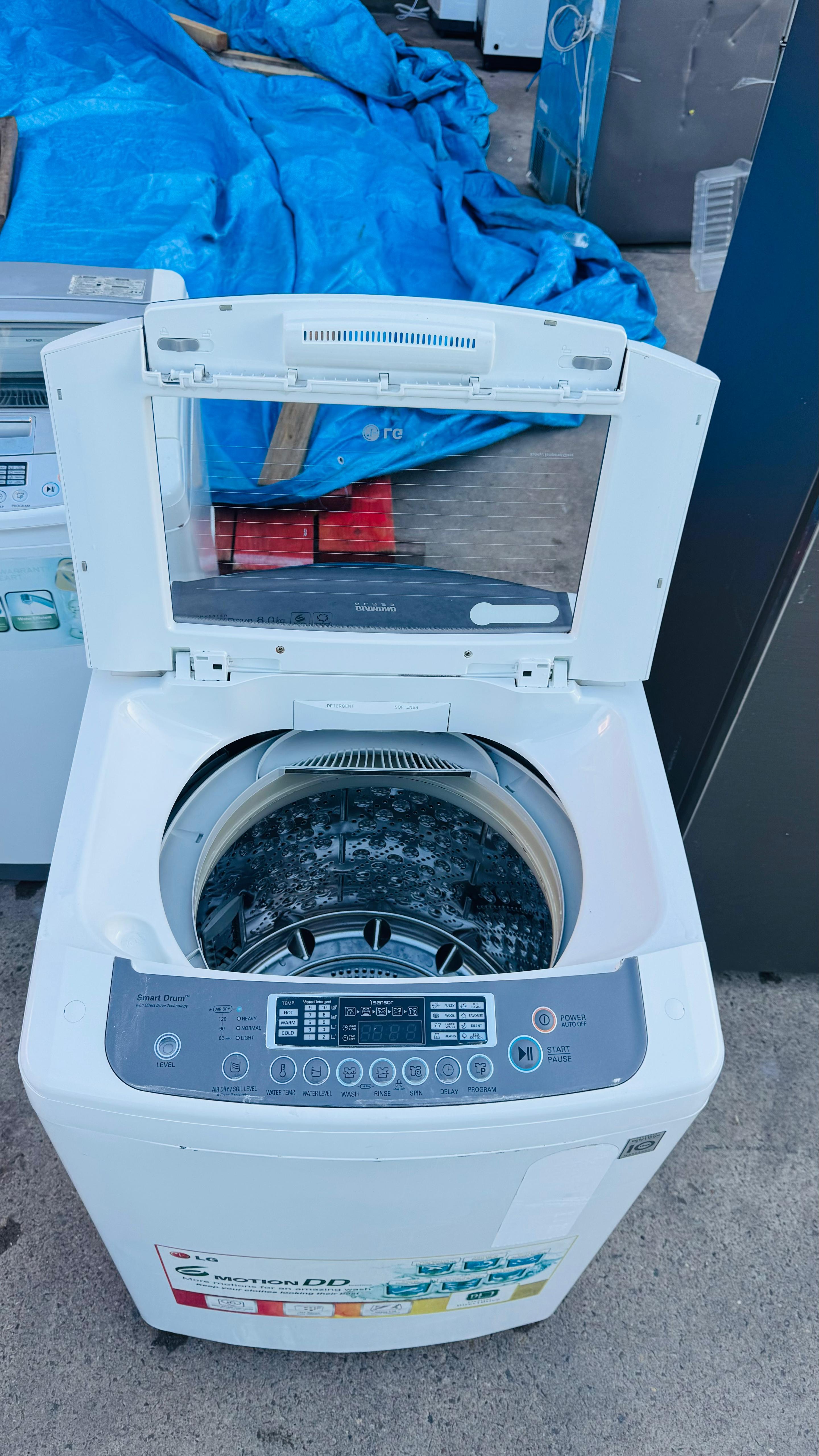 LG 8 KGS TOP LOADER WASHING MACHINE