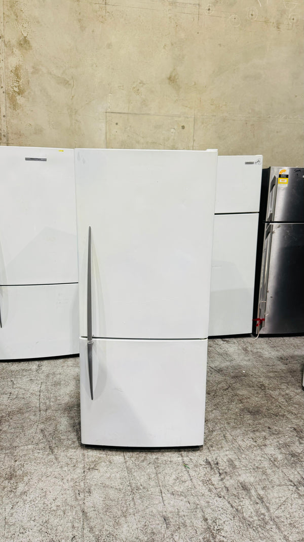 FISHER AND PAYKEL 404 LITRES FRIDGE FREEZER