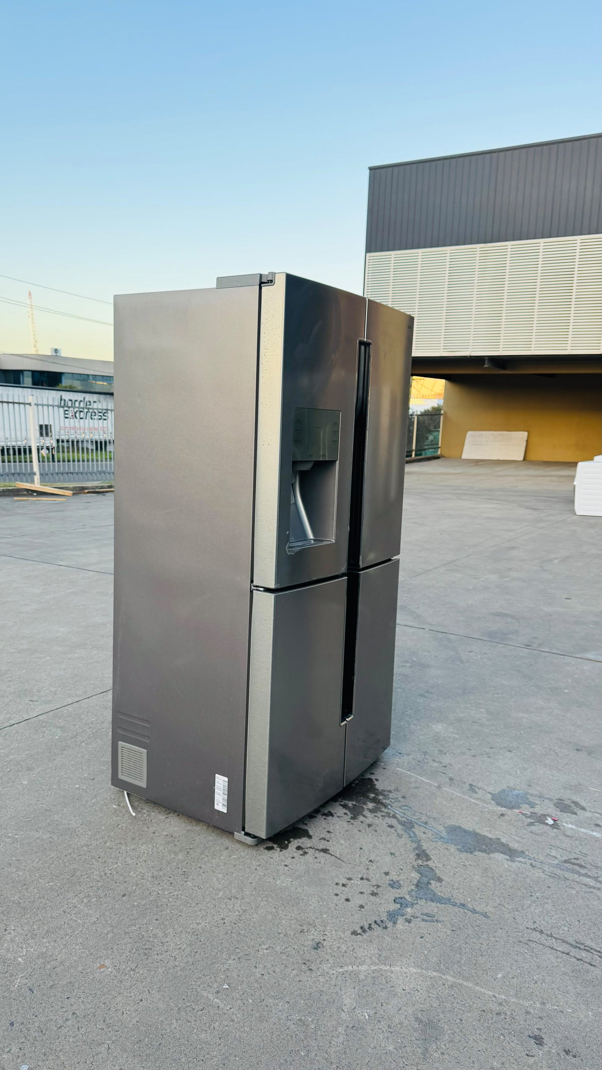 SAMSUNG QUAD FRENCH DOOR 719 LITRES FRIDGE FREEZER