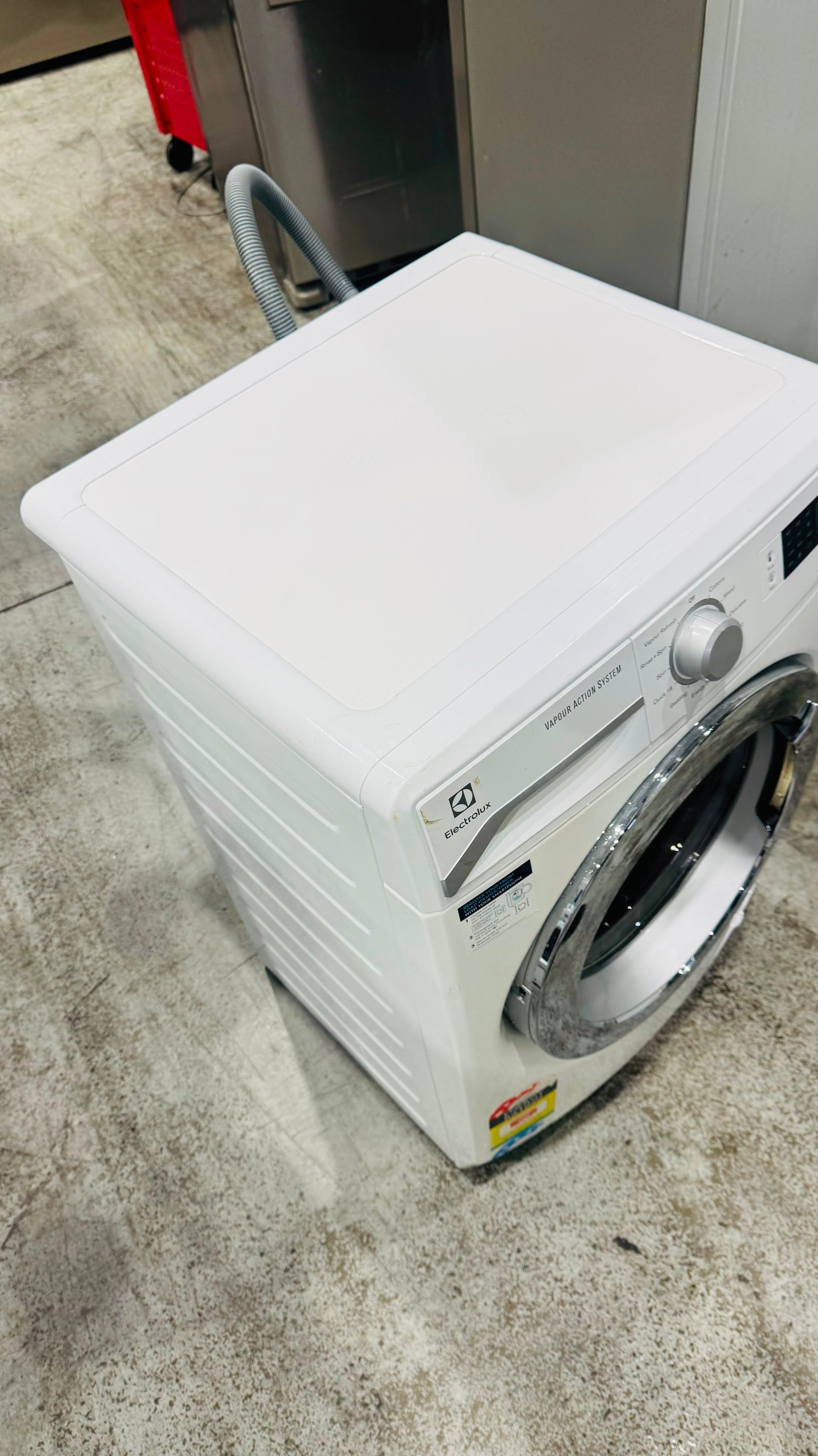 ELECTROLUX 7.5KGS FRONT LOADER WASHING MACHINE