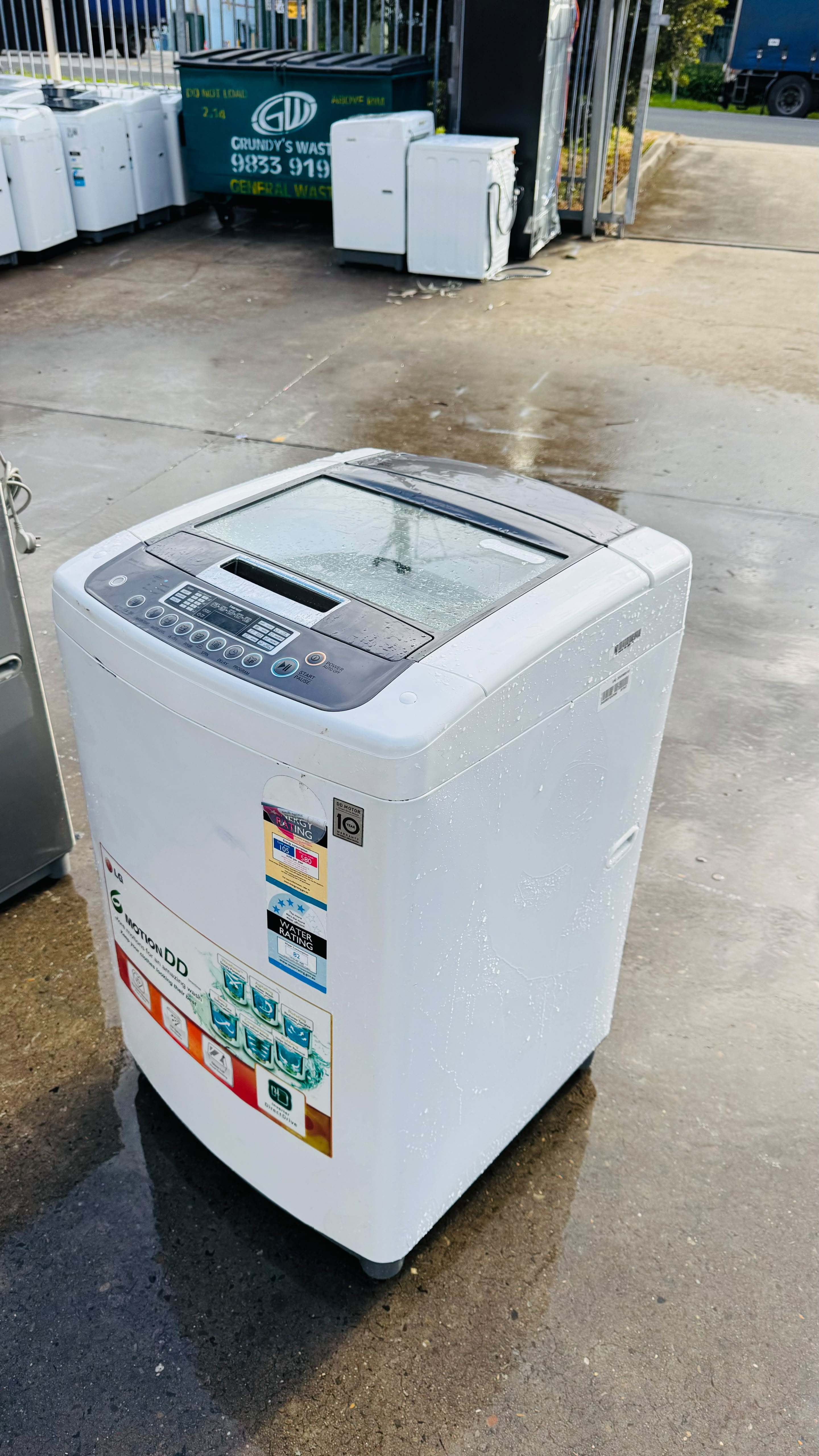 LG 8KGS TOP LOADER WASHING MACHINE
