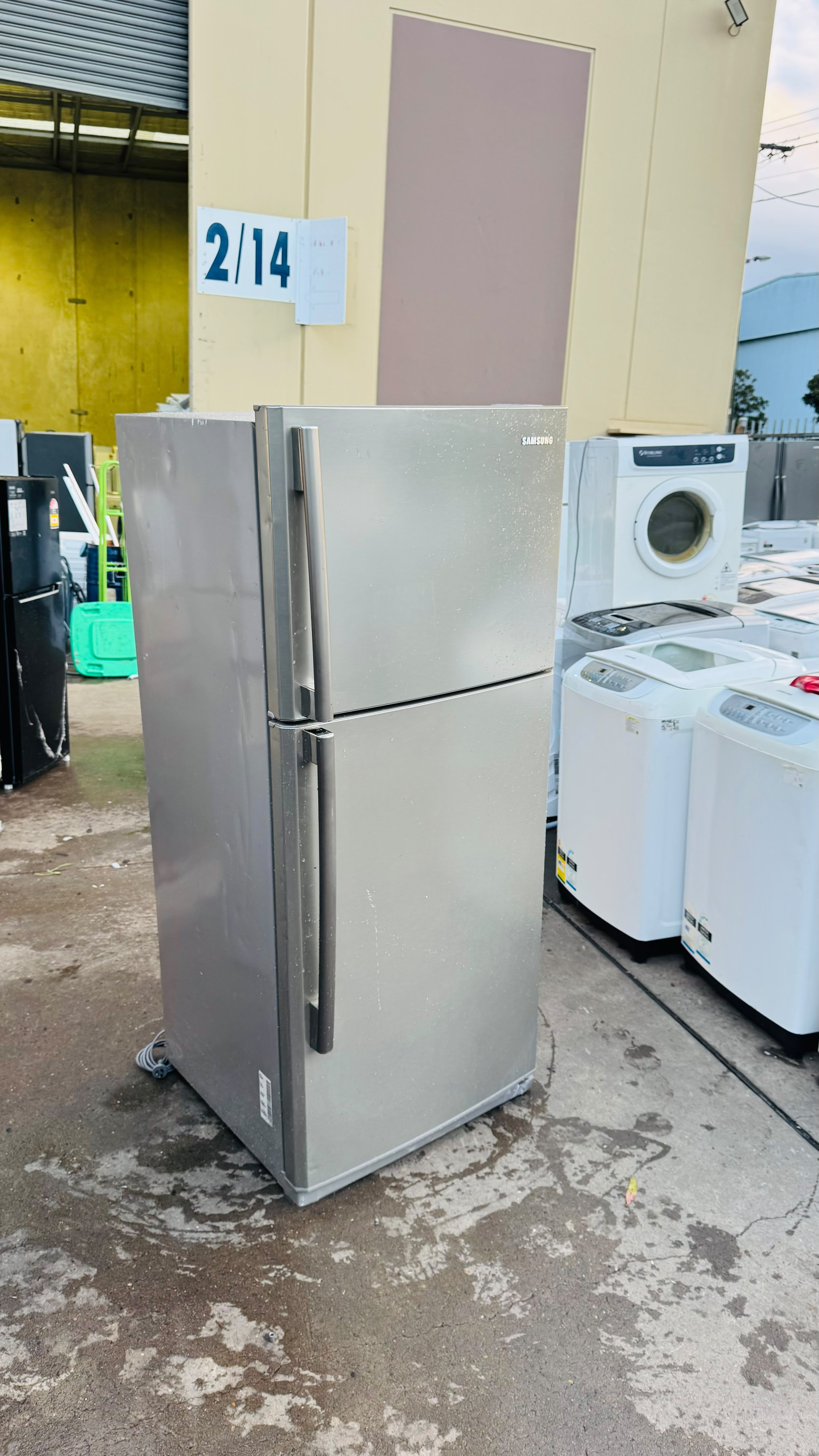 SAMSUNG 434 LITRES FRIDGE FREEZER