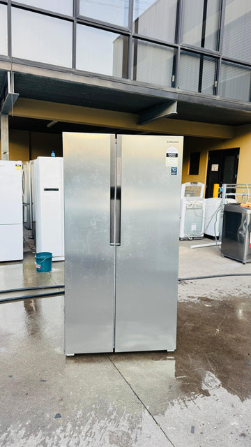 SAMSUNG 584 LITRES SIDE BY SIDE DOOR FRIDGE FREEZER