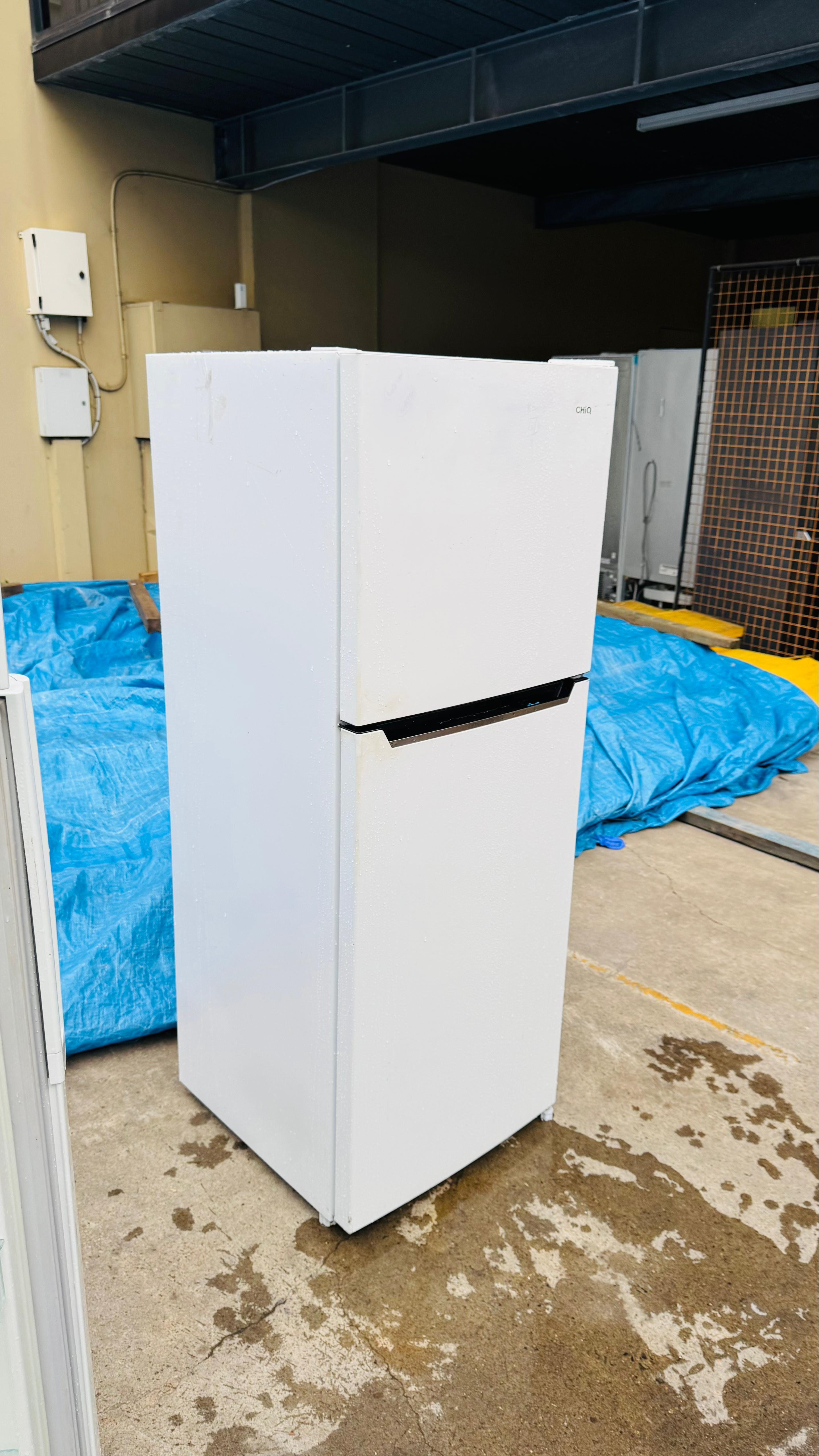CHIQ 216 LITRES FRIDGE FREEZER