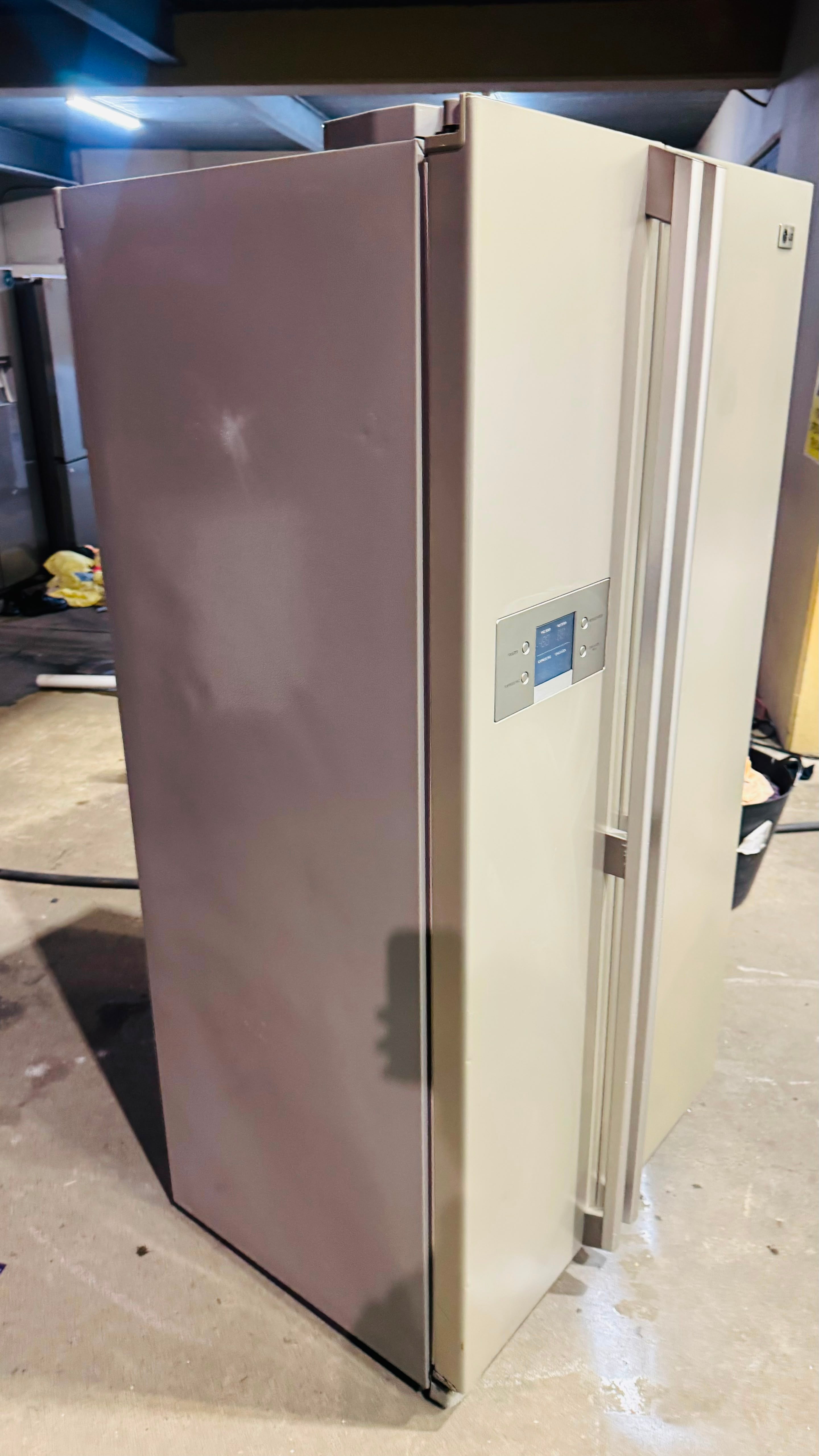LG 581 LITRES SIDE BY SIDE FRIDGE FREEZER