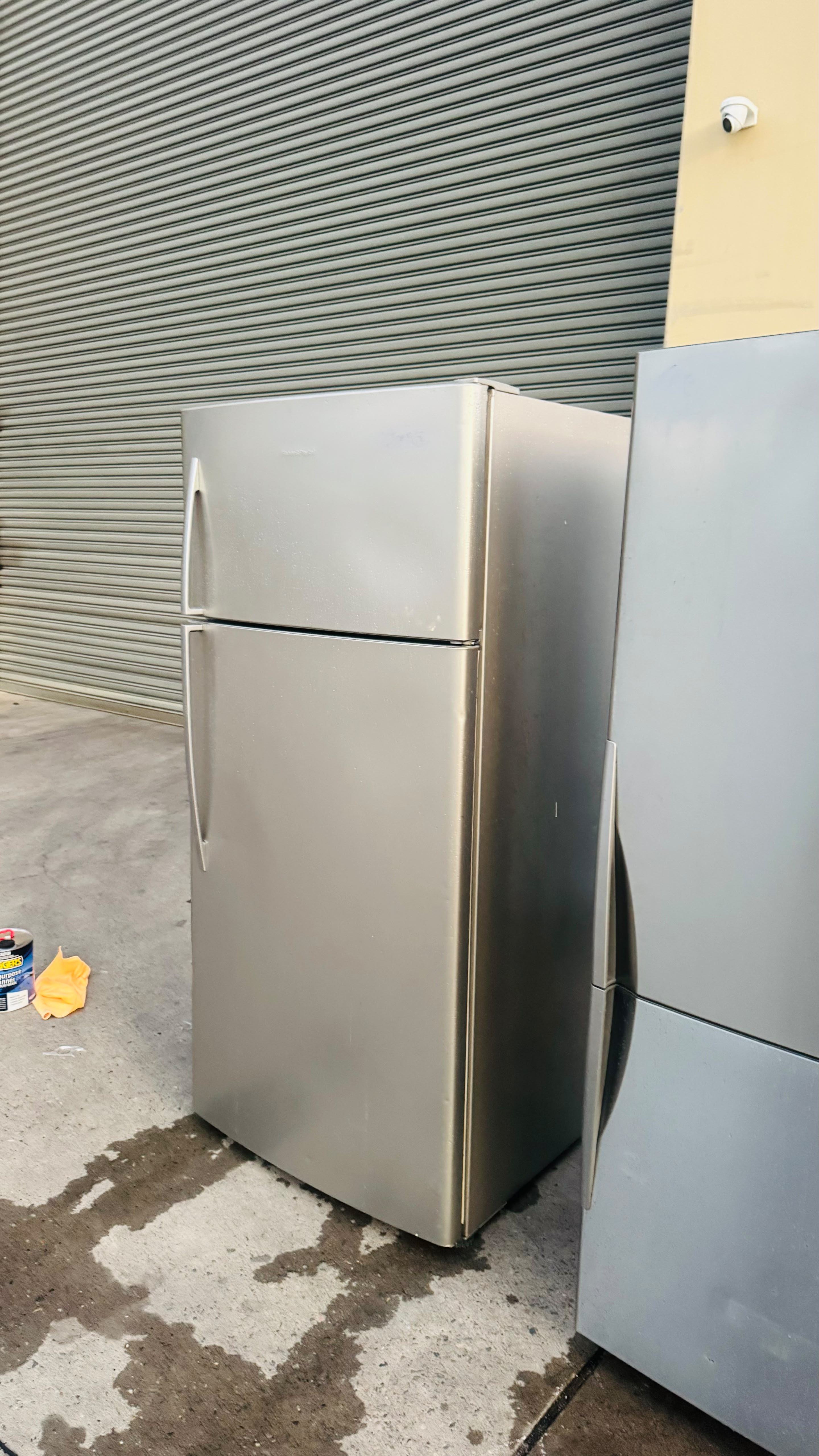 FISHER AND PAYKEL 517 LITRES FRIDGE FREEZER