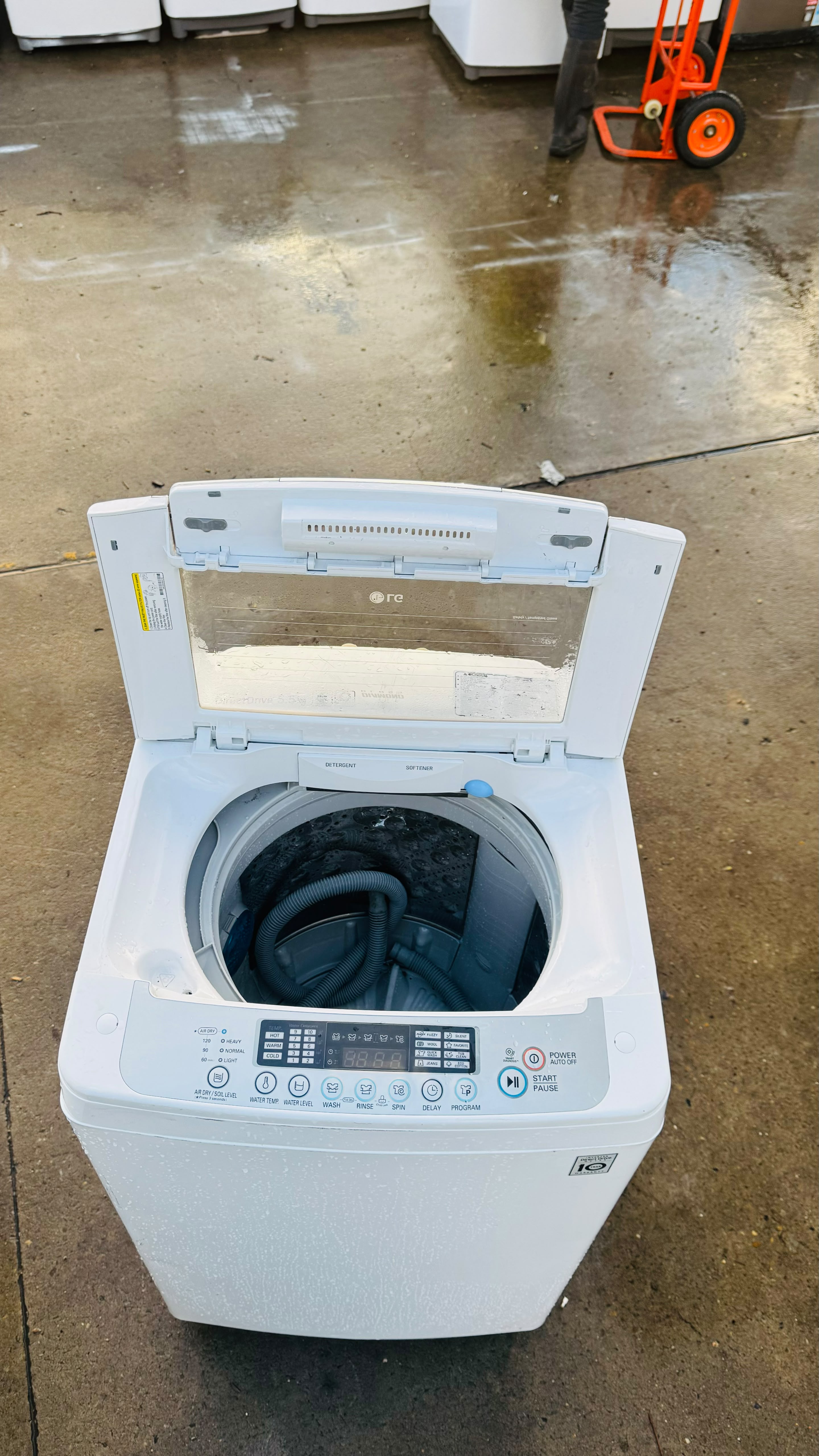LG 5.5KGS TOP LOADER WASHING MACHINE