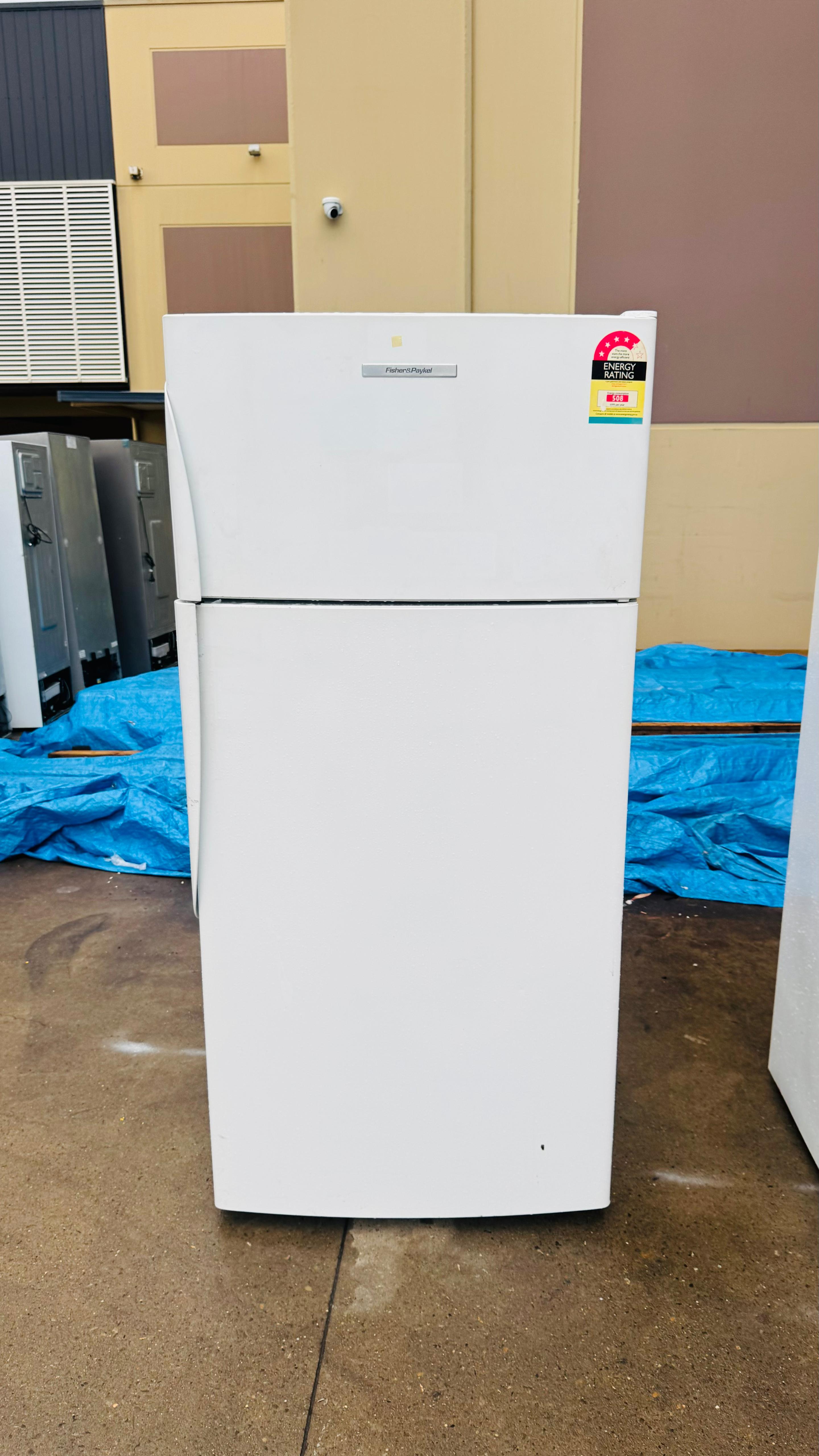 FISHER AND PAYKEL 519 LITRES FRIDGE FREEZER