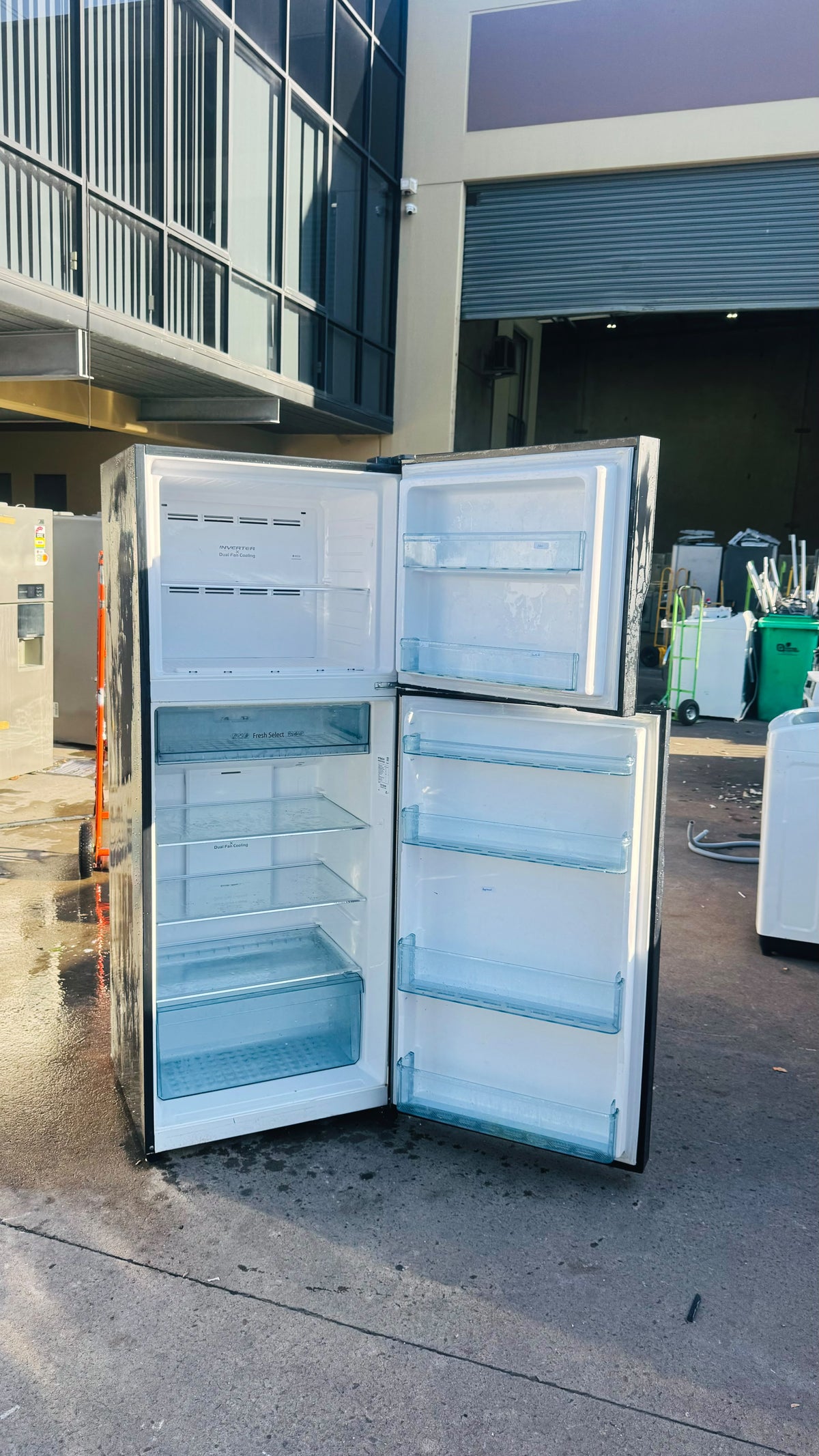 HITACHI 480 LITRES FRIDGE FREEZER