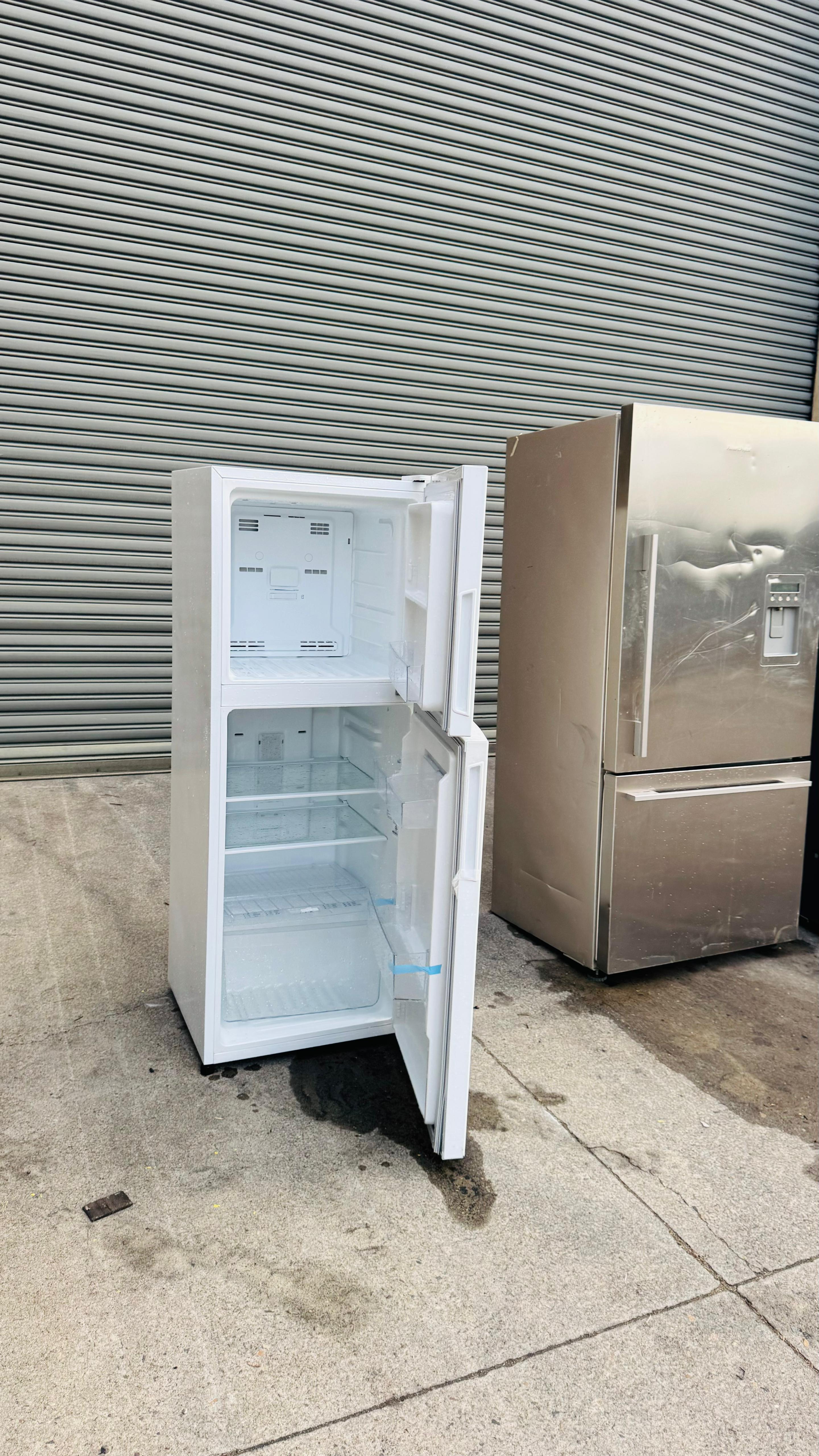KELVINATOR 245 LITRES FRIDGE FREEZER