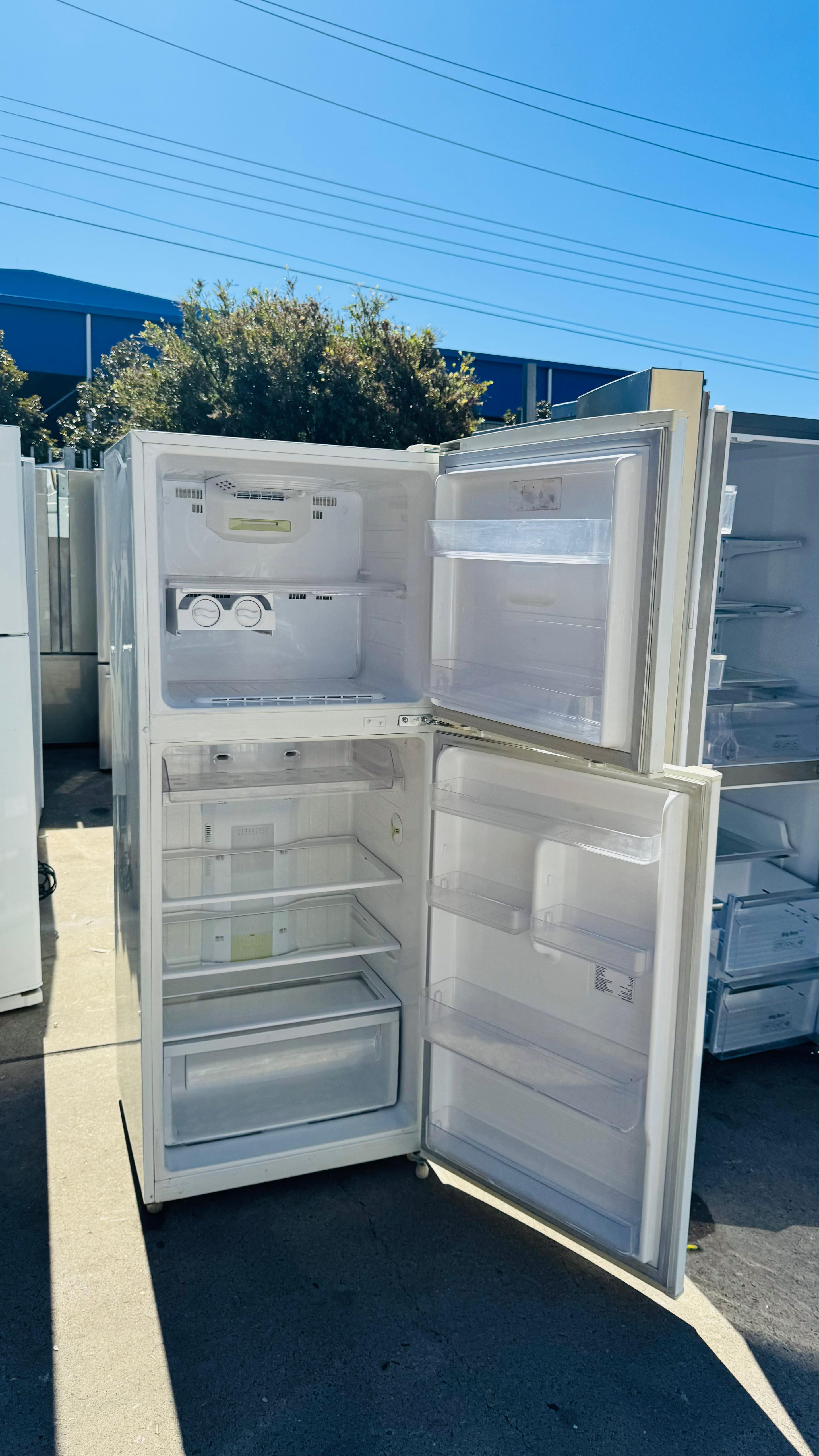 SAMSUNG 367 LITRES FRIDGE FREEZER