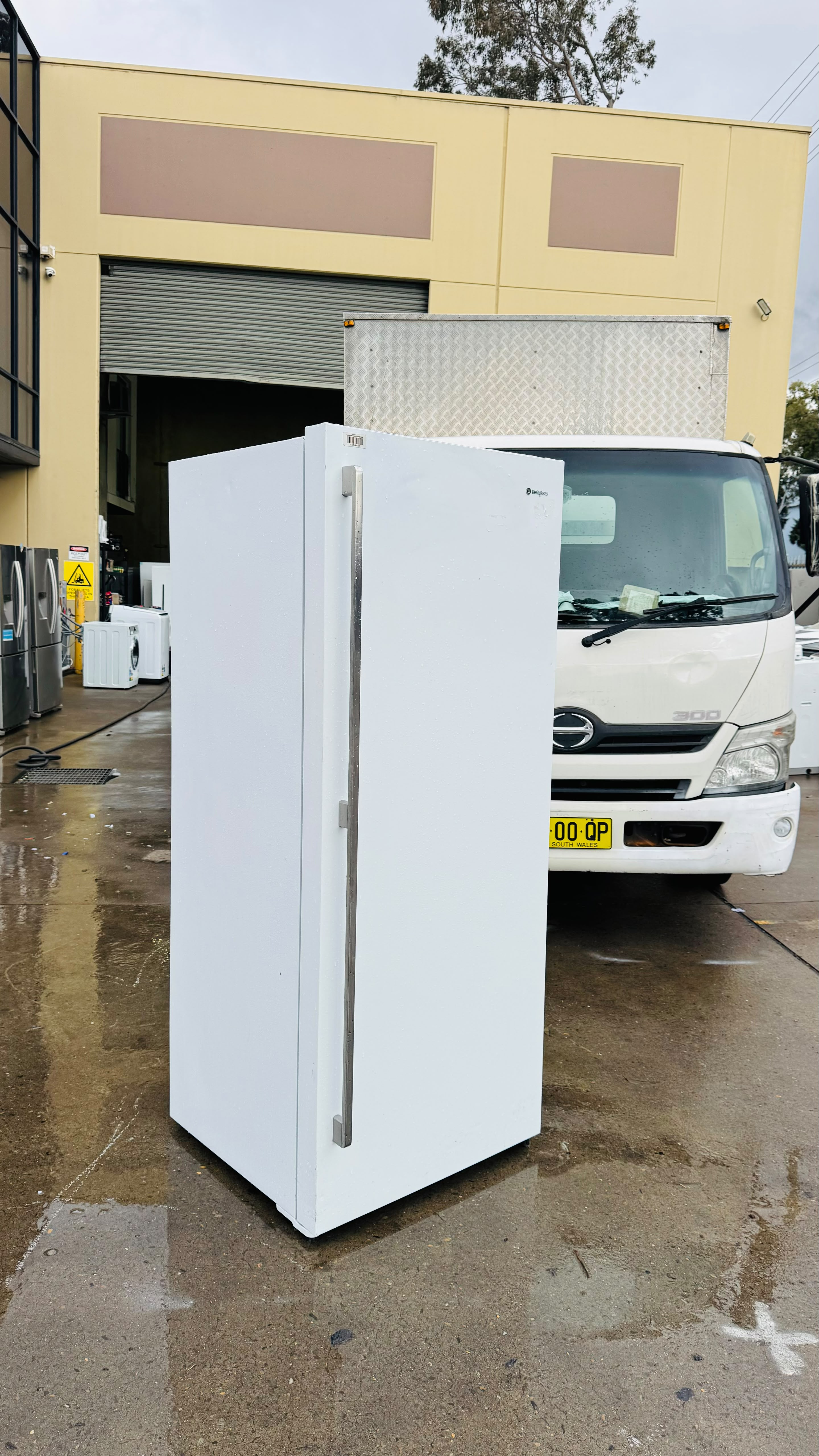 WESTINGHOUSE 501 LITRES FRIDGE ONLY