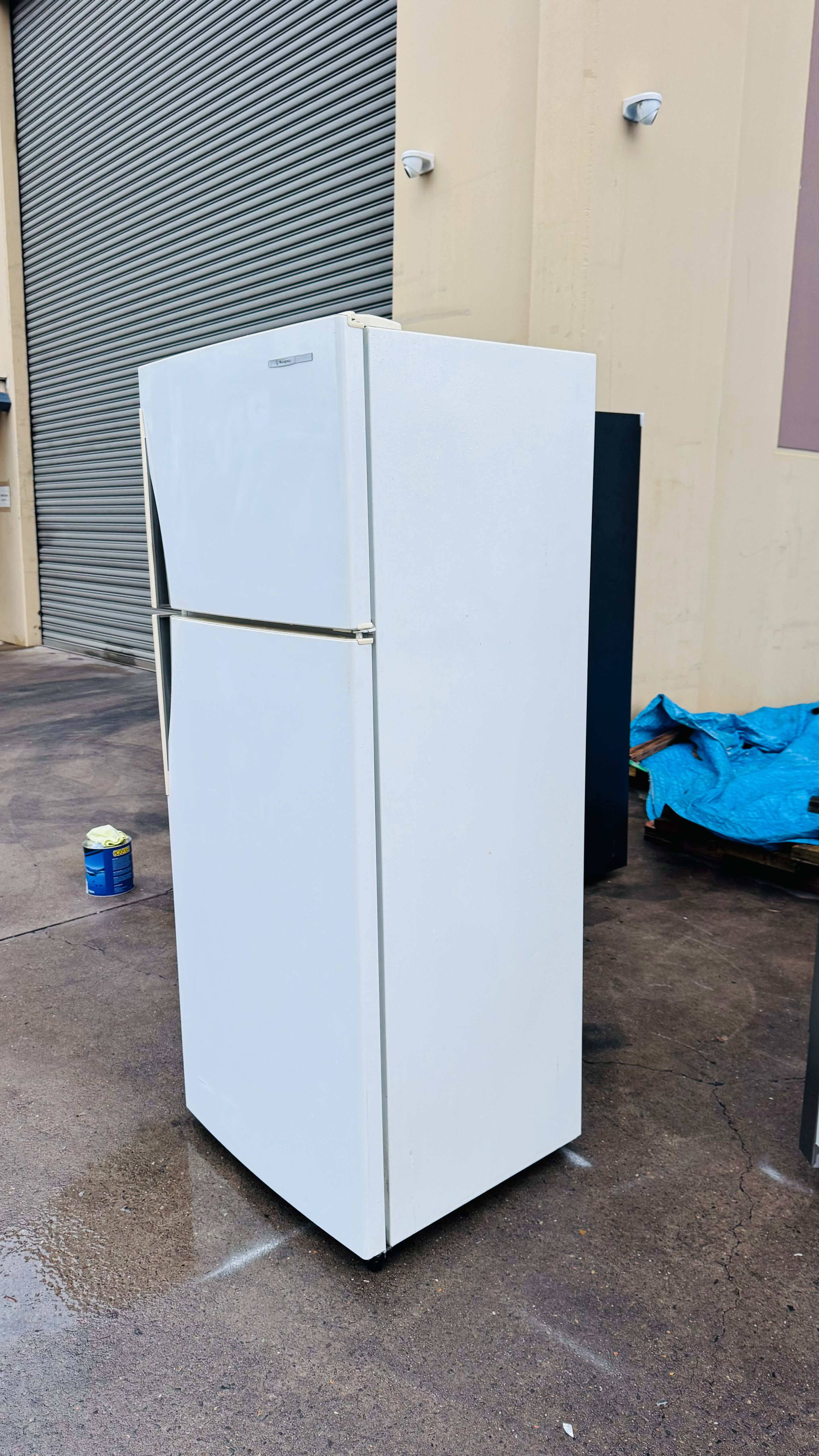 WESTINGHOUSE 393 LITRES FRIDGE FREEZER
