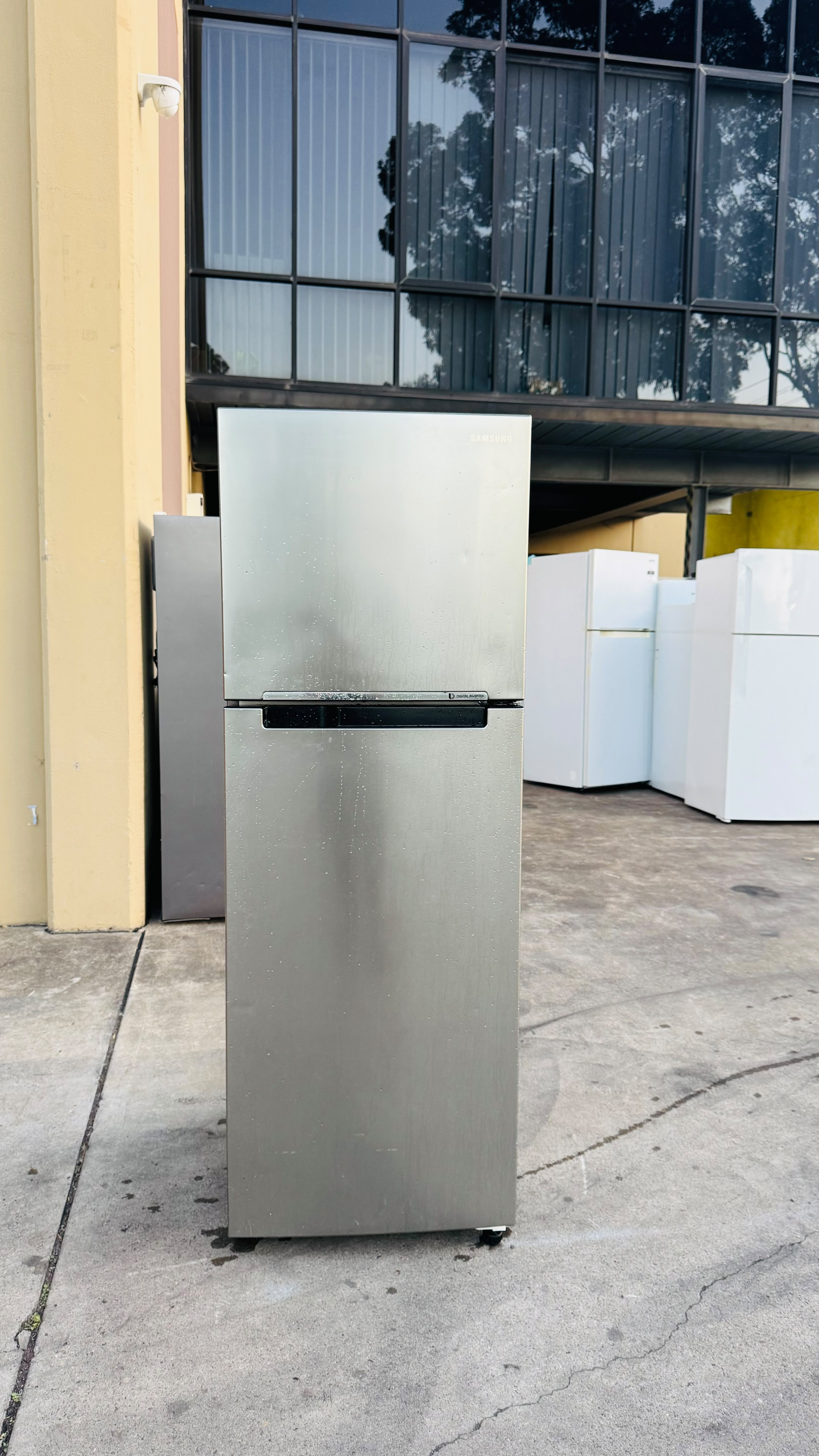 SAMSUNG 343 LITRES FRIDGE FREEZER