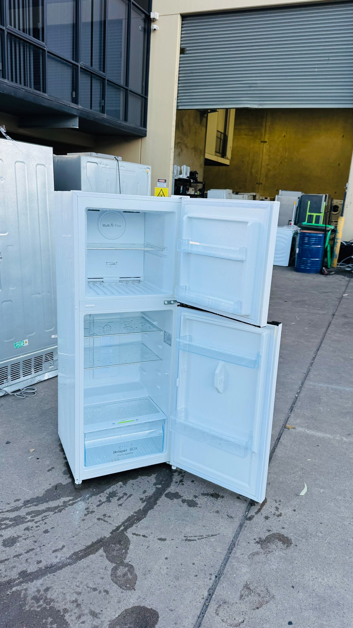 CHIQ 216 LITRES FRIDGE FREEZER