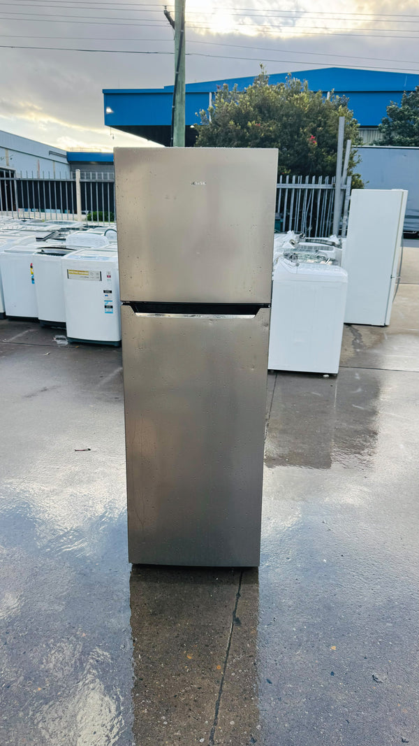 HISENSE 272 LITRES FRIDGE FREEZER