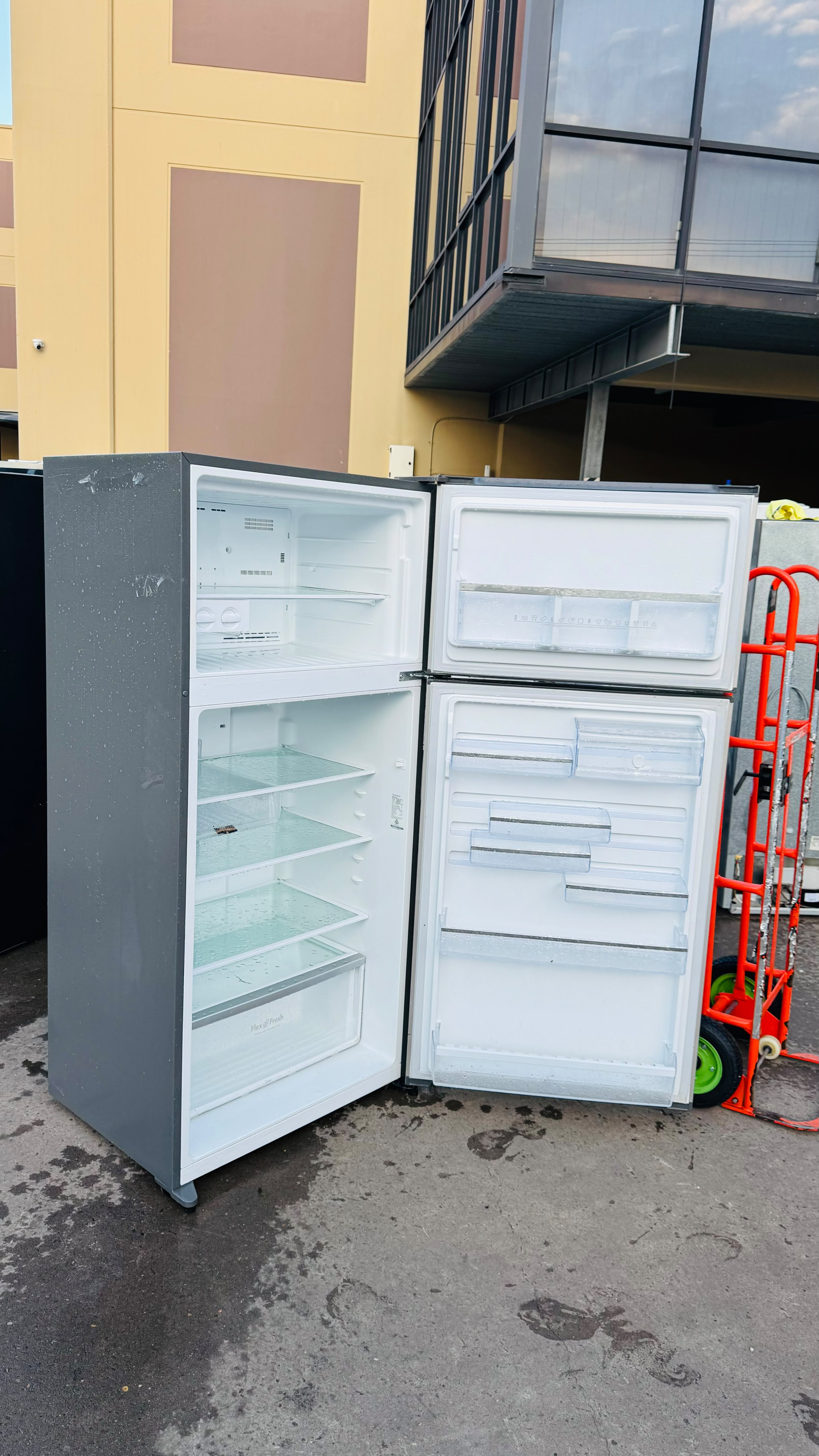 WESTINGHOUSE 537 LITRES FRIDGE FREEZER